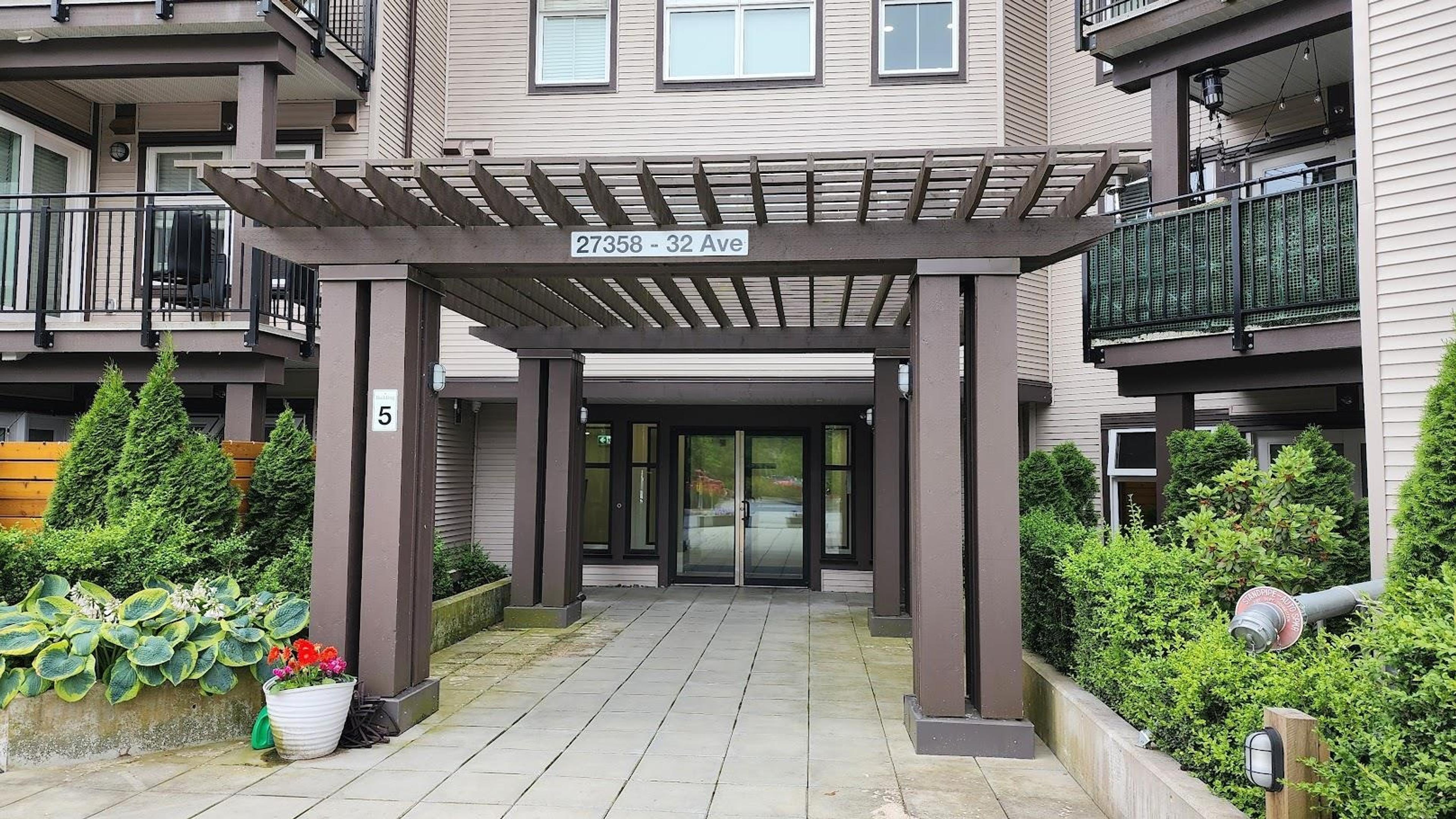 27358 32 Avenue, Langley - Exteriors - Photo 1