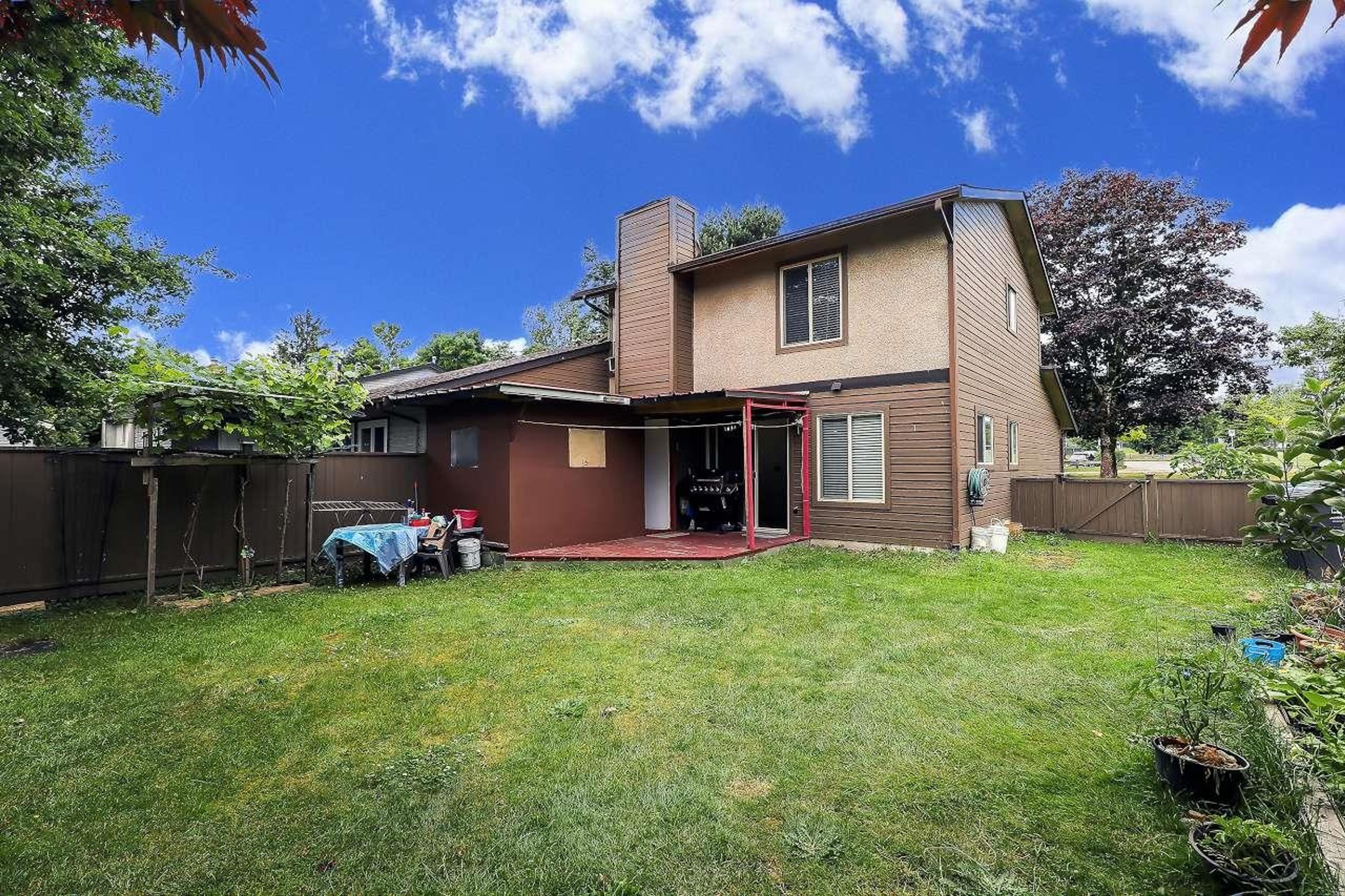 6926 134 Street, Surrey - Exteriors - Photo 2