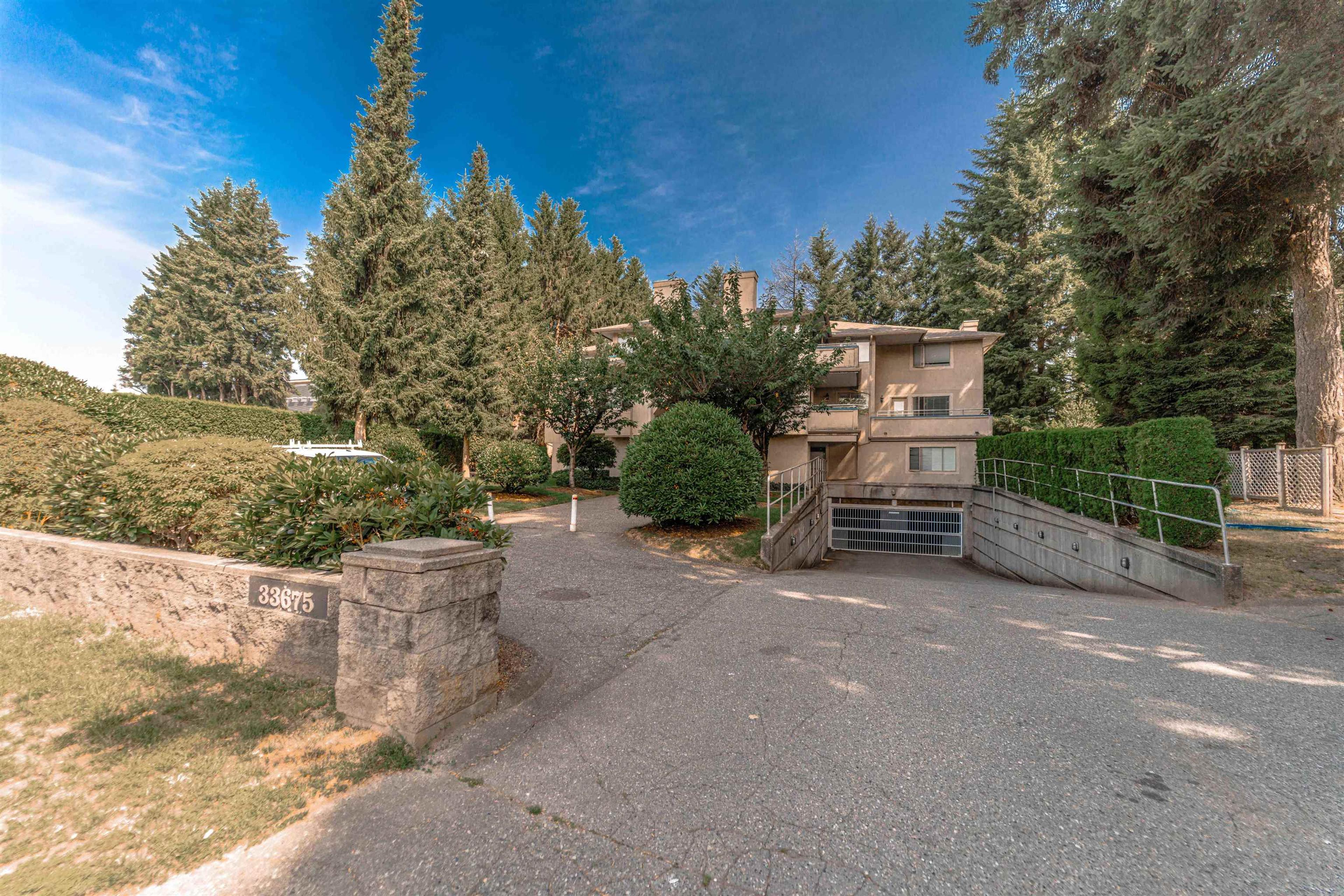 33675 Marshall Road, Abbotsford - Exteriors - Photo 1