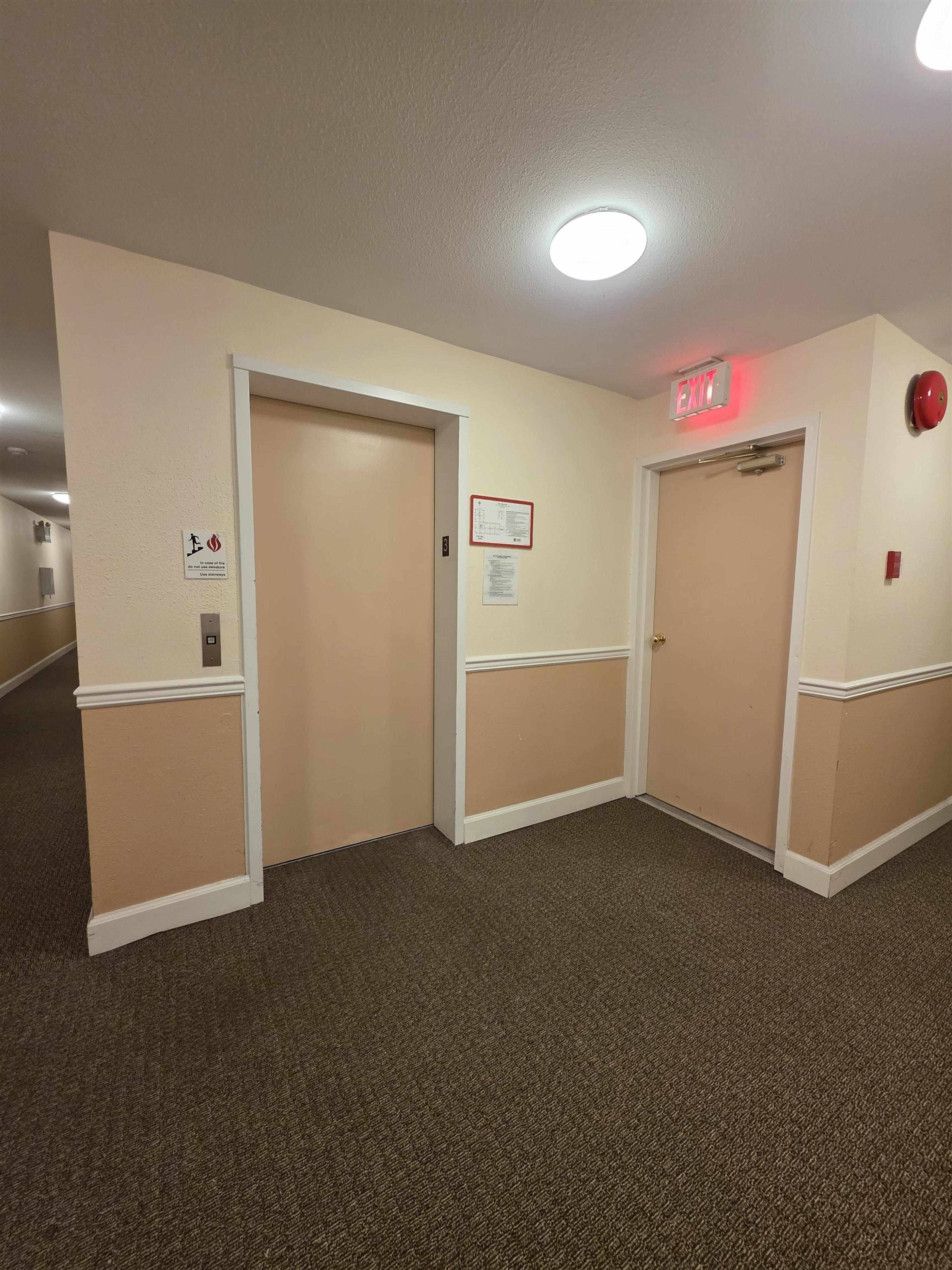 13771 72a Avenue, Surrey - Common Areas - Lobbies / Hallways / Foyers, Elevators / Stairwells - Photo 1