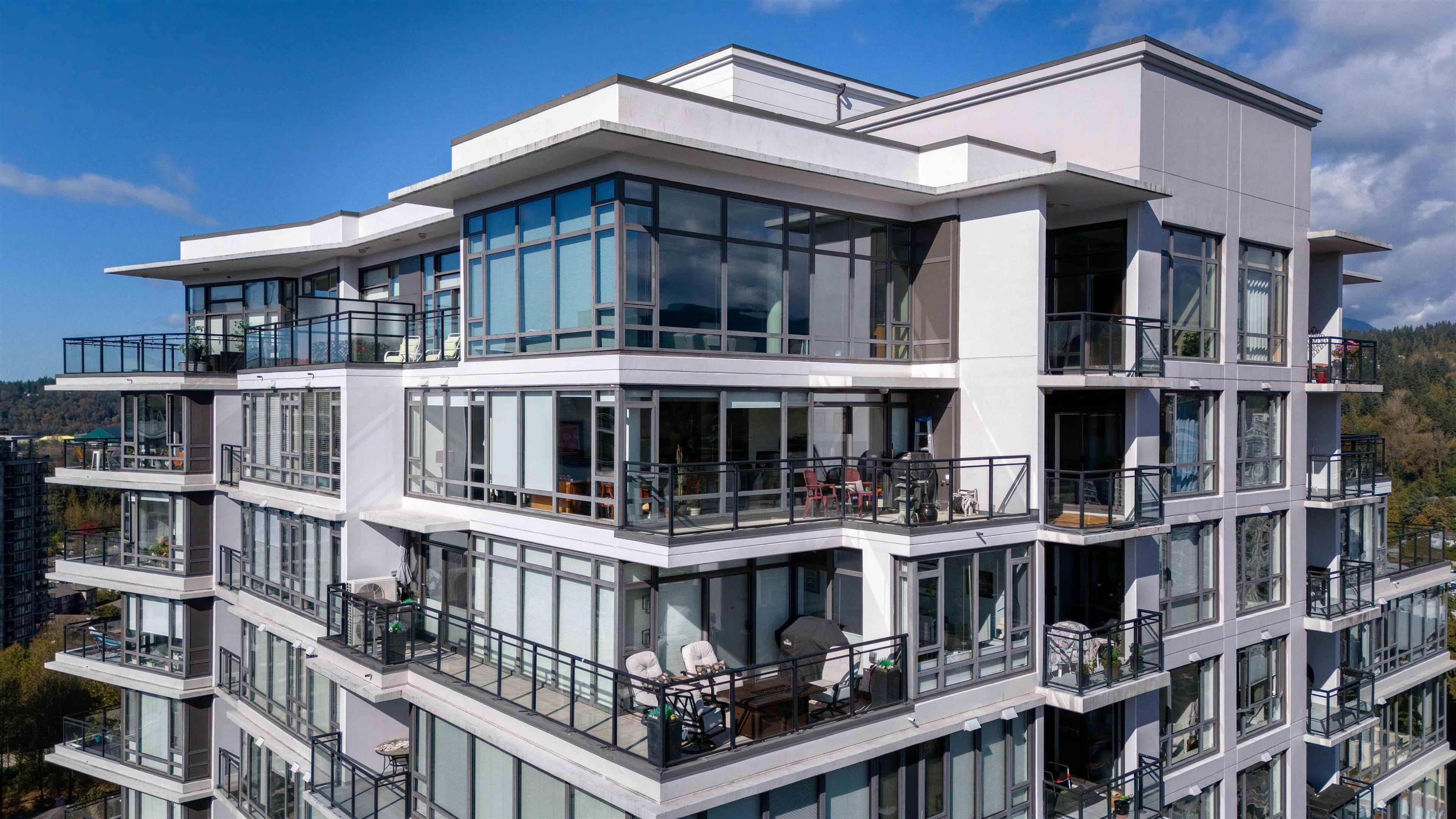 400 Capilano Road, Port Moody - Exteriors - Photo 2