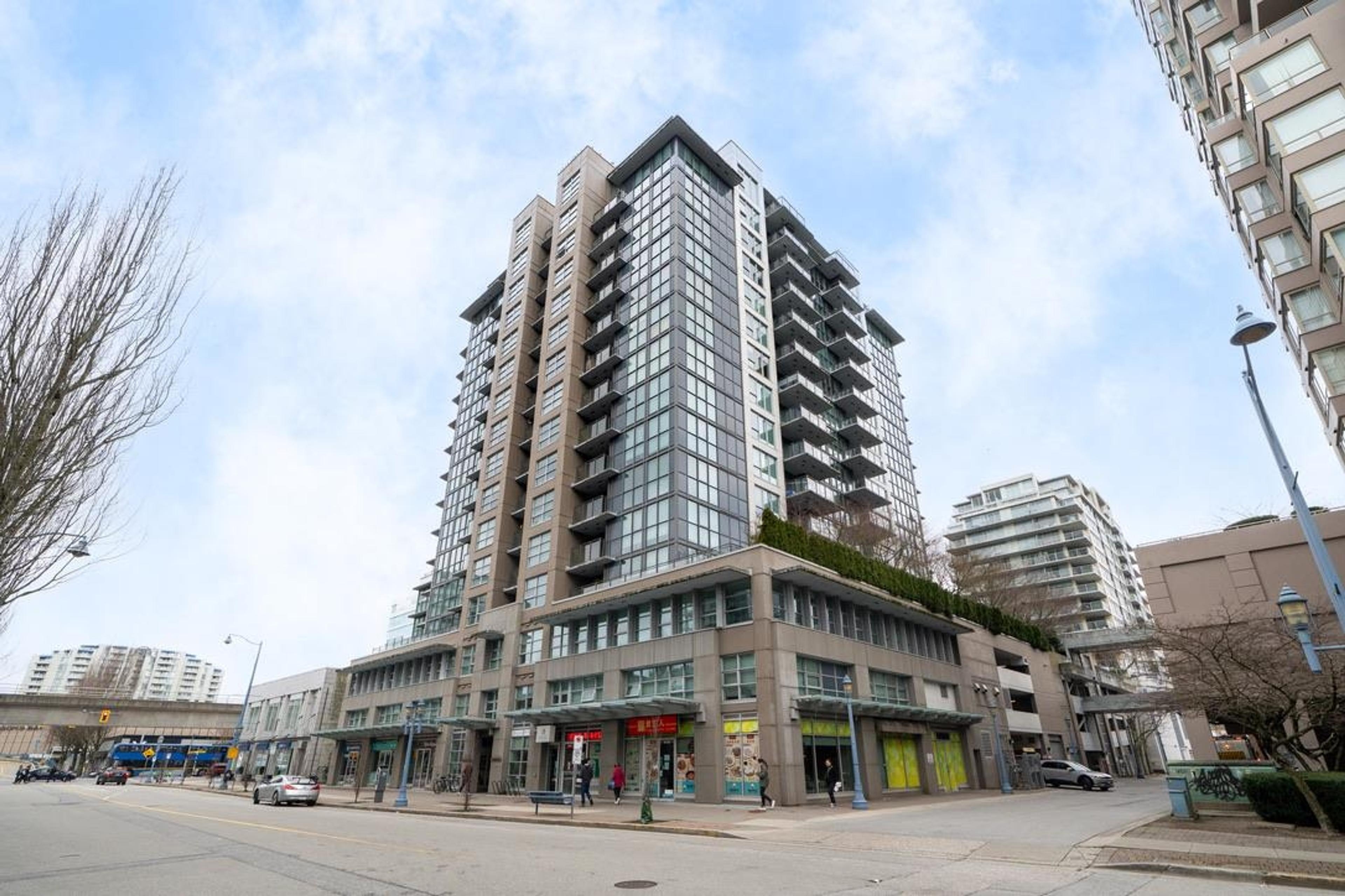 8033 Saba Road, Richmond - Exteriors - Photo 2