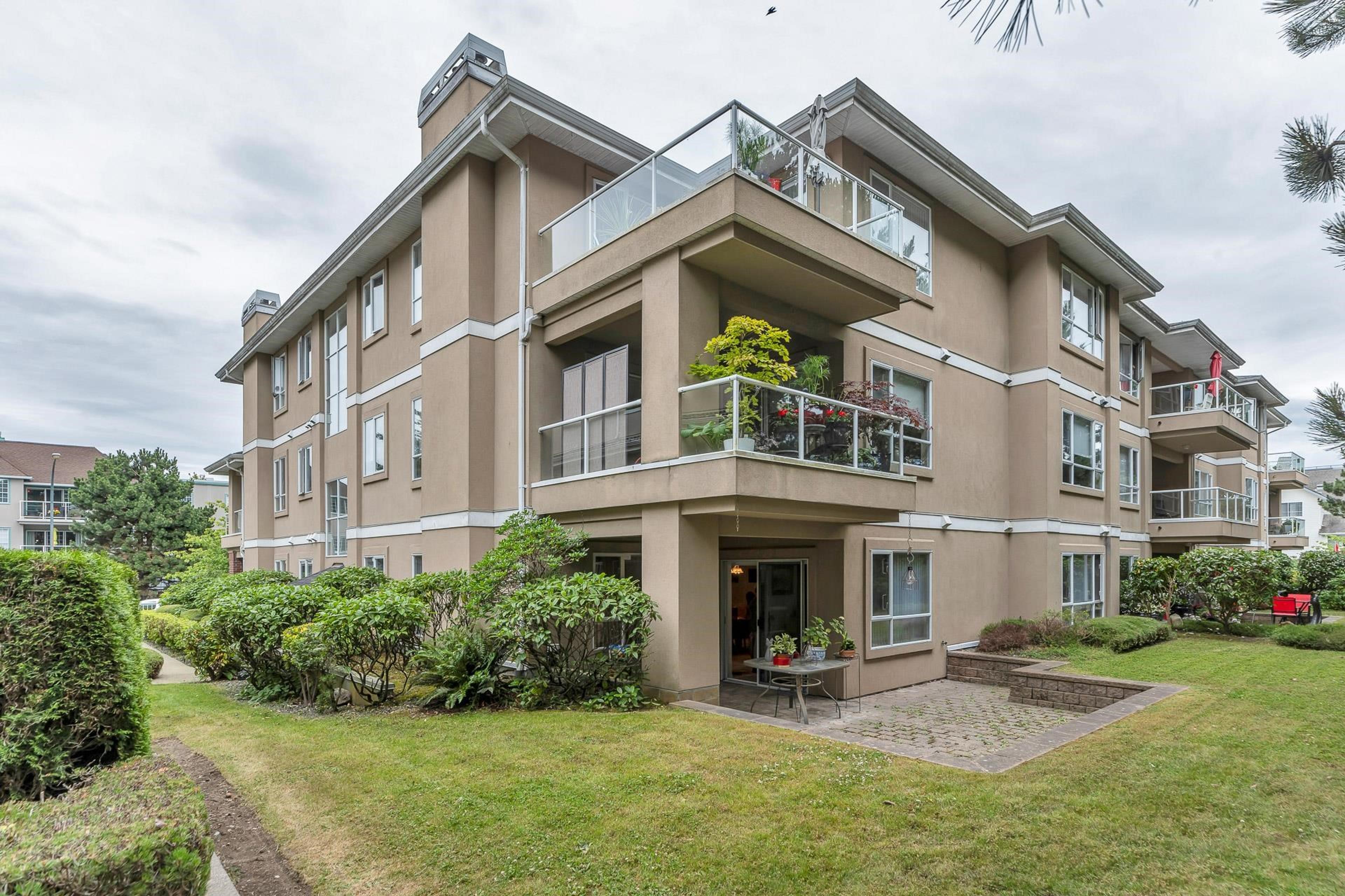 1131 55 Street, Delta - Exteriors - Photo 2