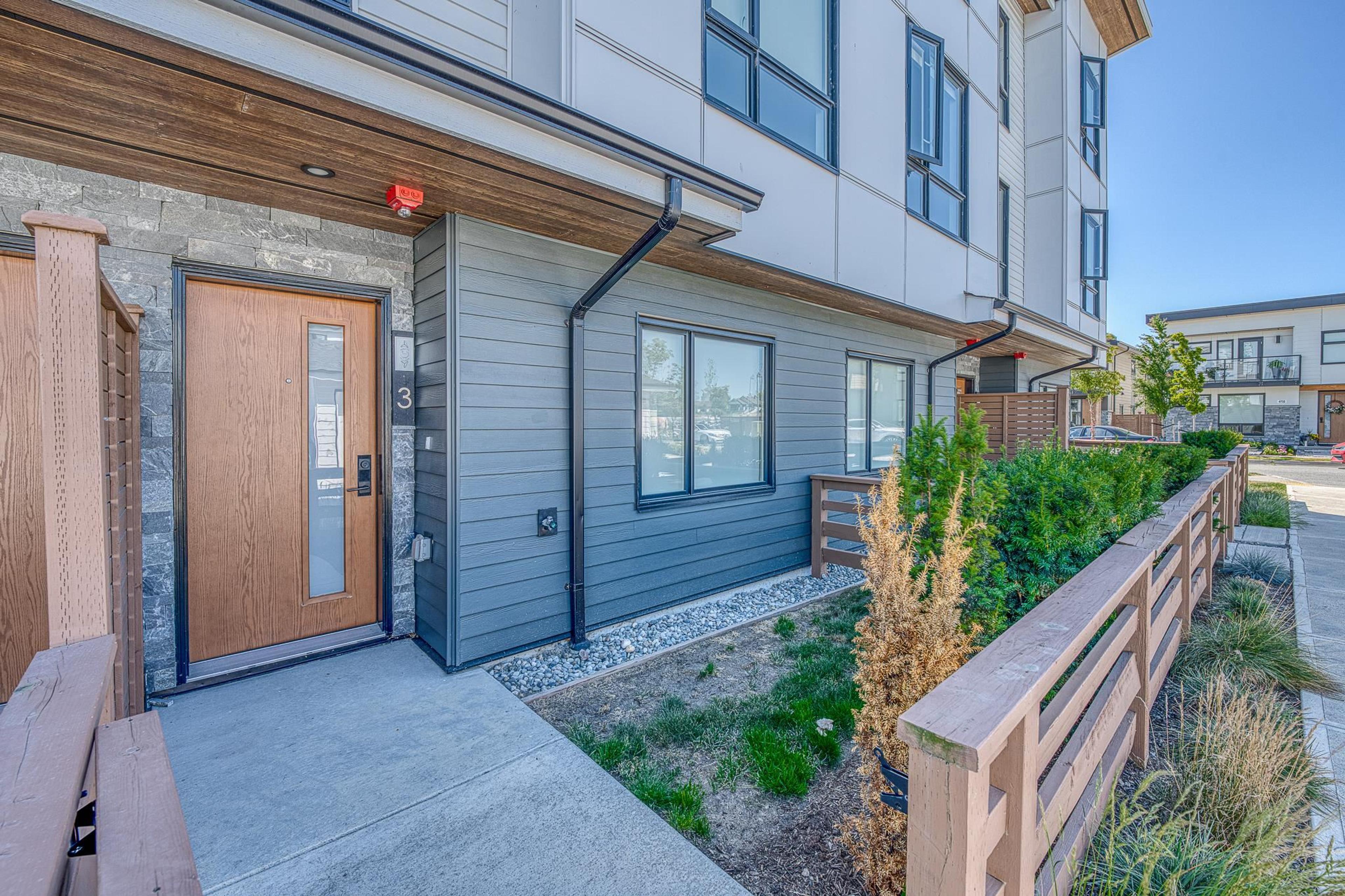 4745 Spruce Way, Tsawwassen - Exteriors - Photo 2