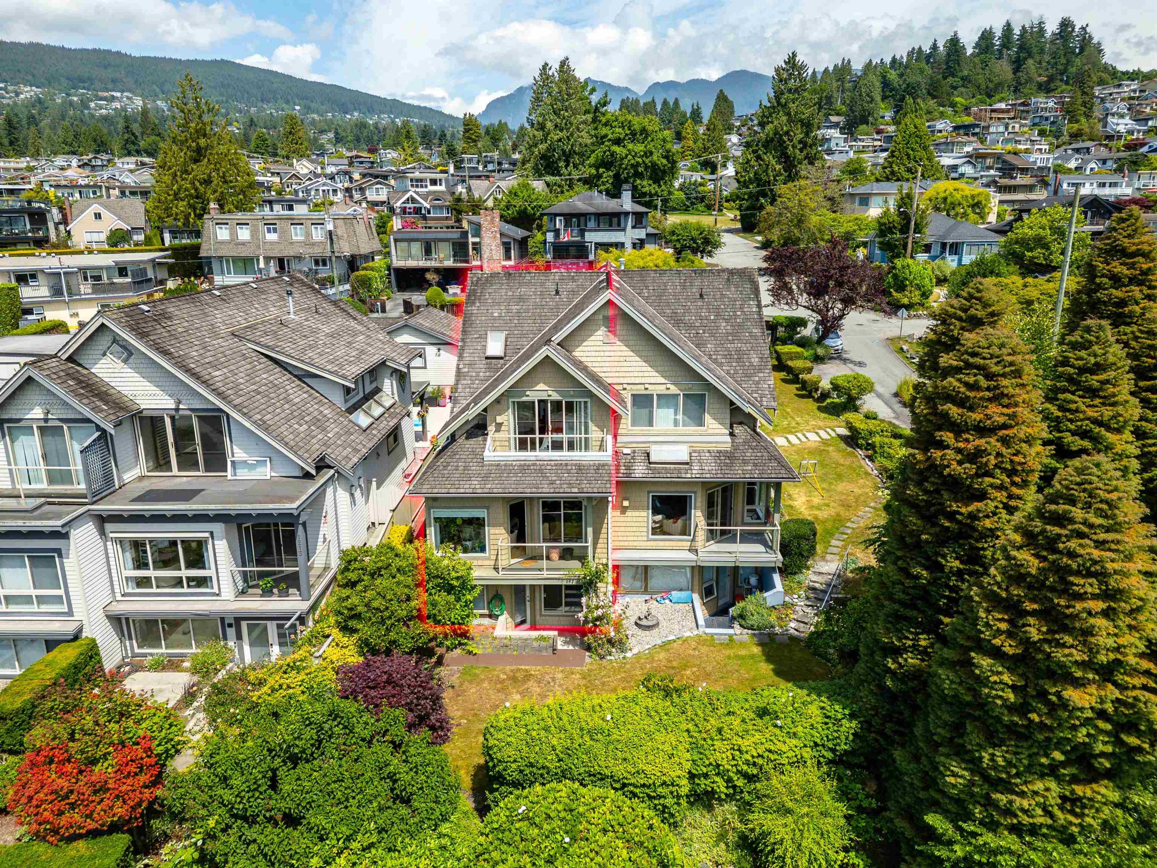1207 Marine Drive, West Vancouver - Exteriors - Drone/Aerial View, Marked/Pin - Photo 6