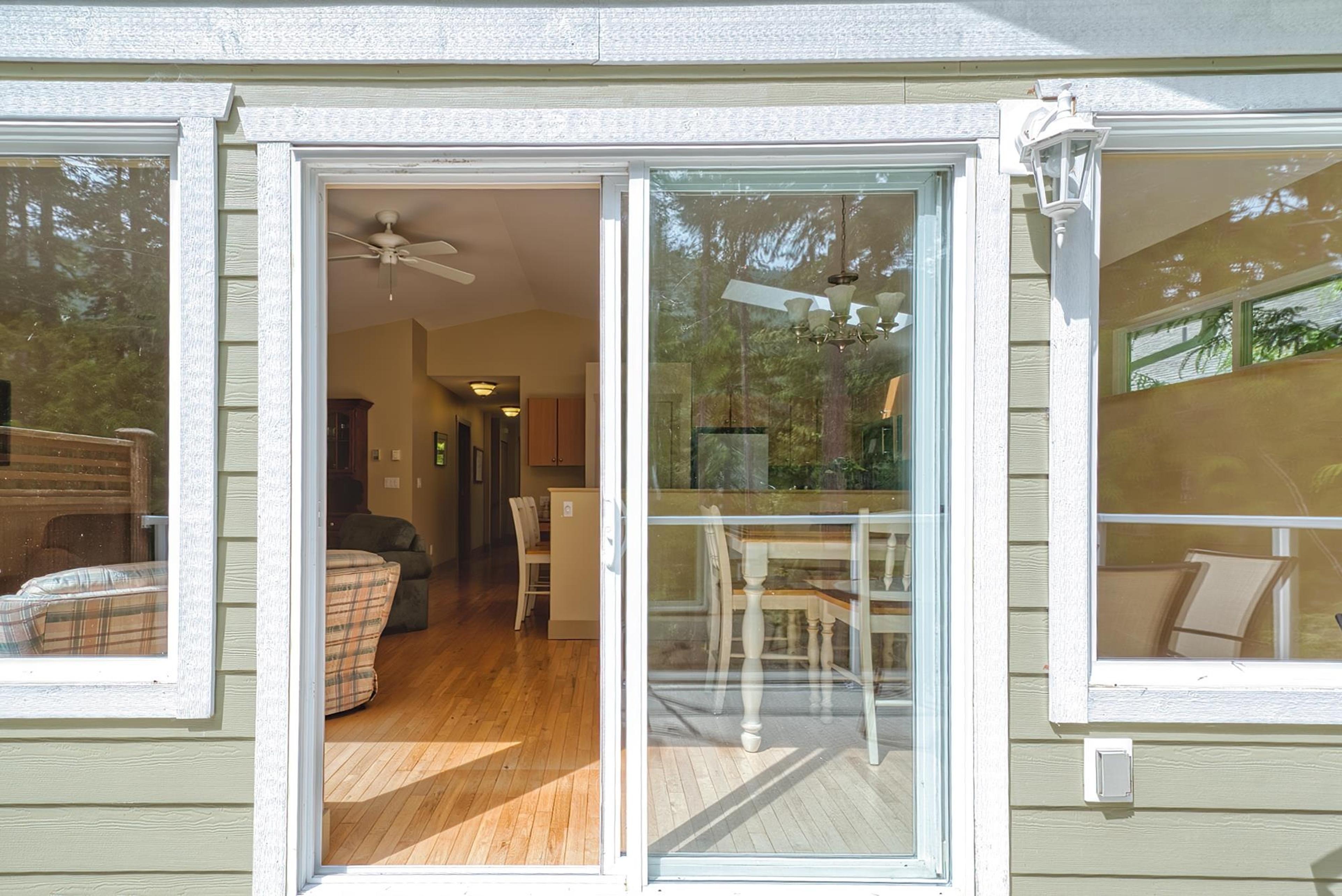 12710 Lagoon Road, Madeira Park - Exteriors - Photo 3