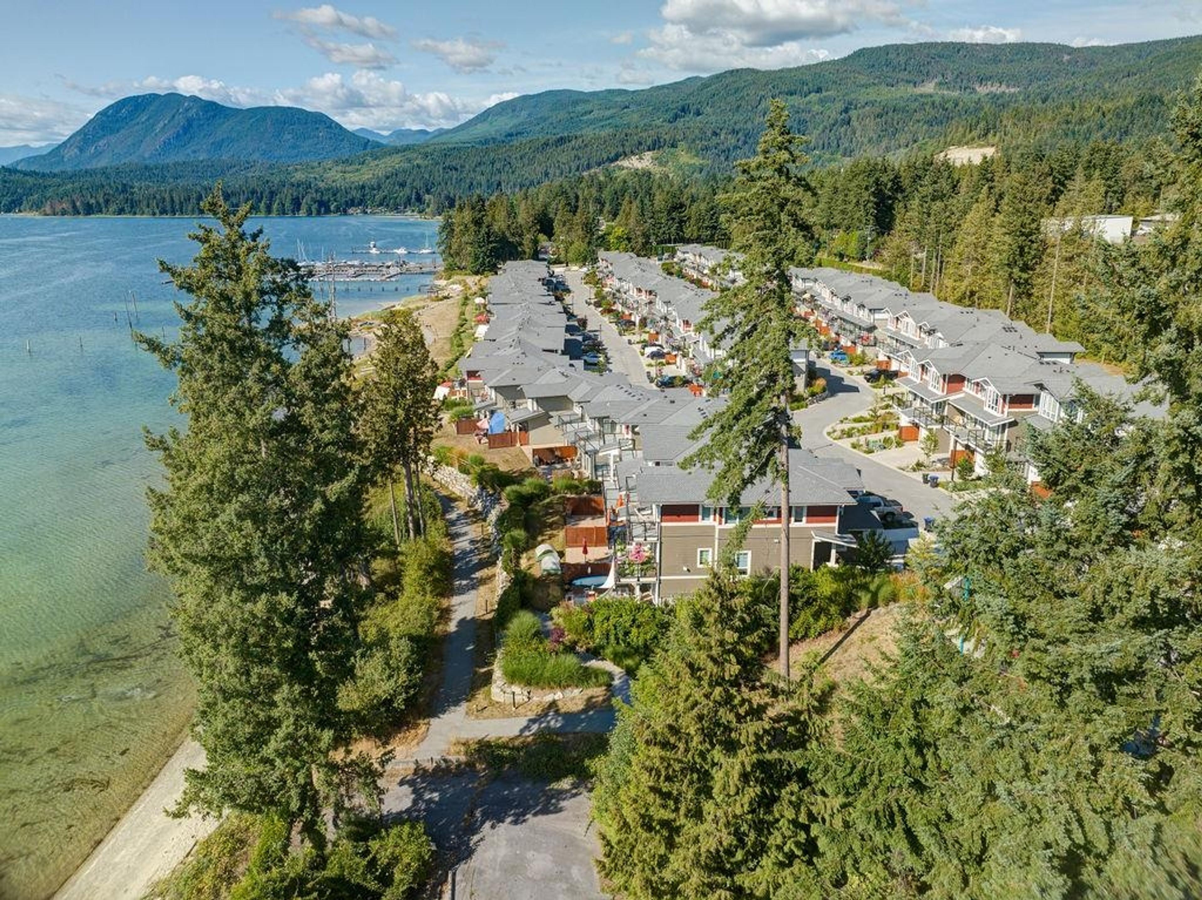 5993 Beachgate Lane, Sechelt - Exteriors - Full Complex View, Drone/Aerial View - Photo 3