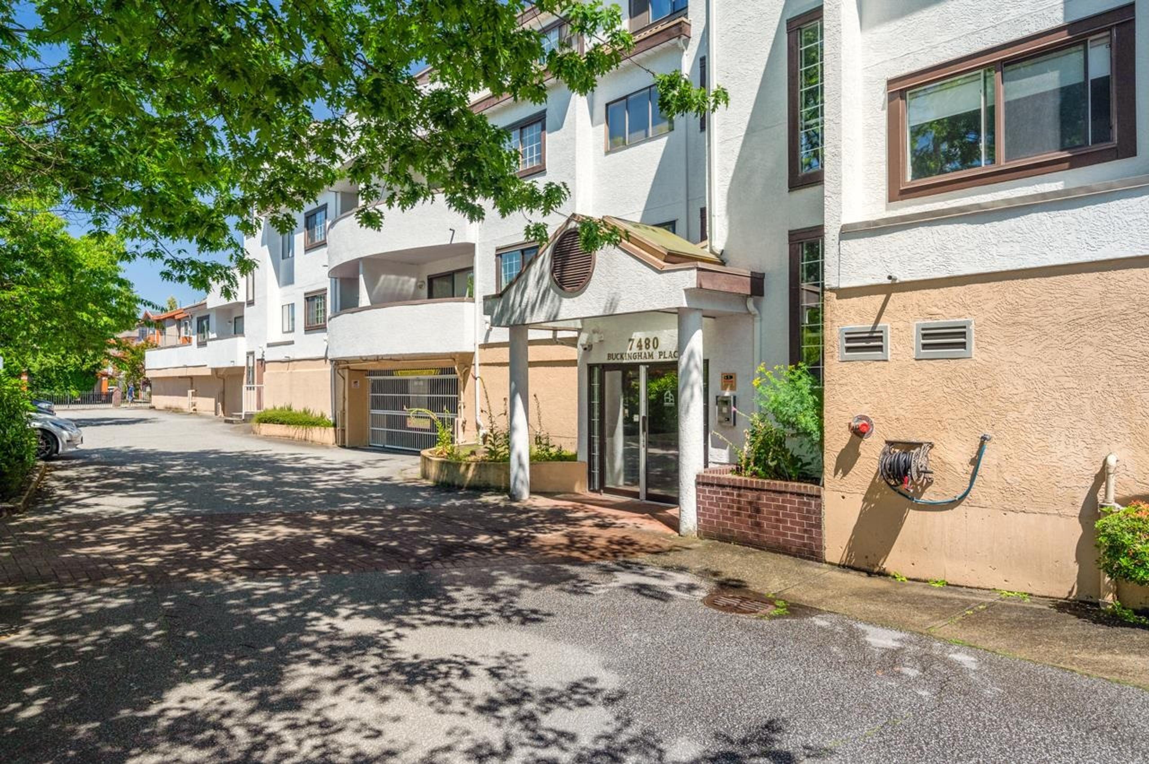 7480 St. Albans Road, Richmond - Exteriors - Photo 1