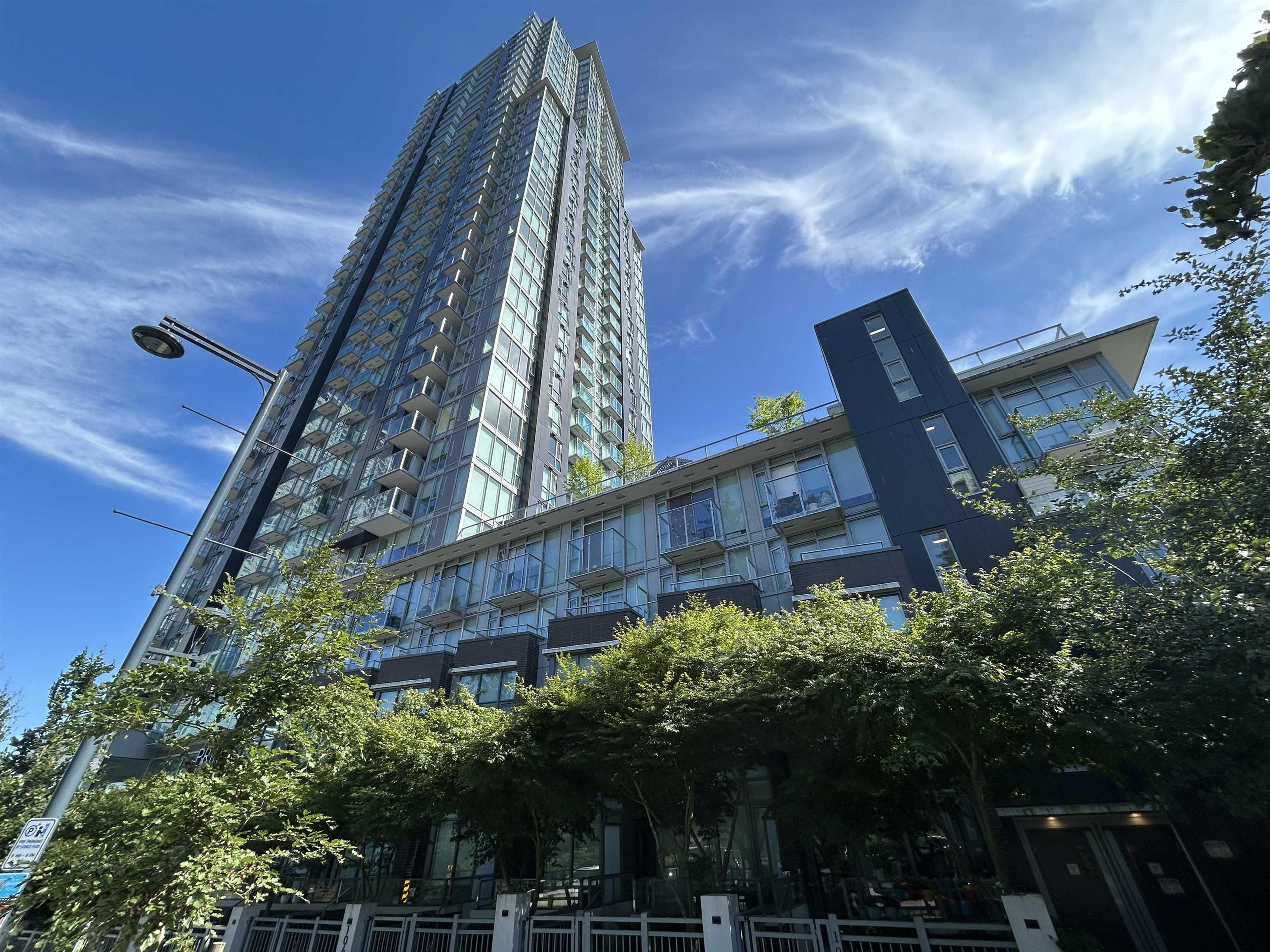 13438 Central Avenue, Surrey - Exteriors - Photo 2