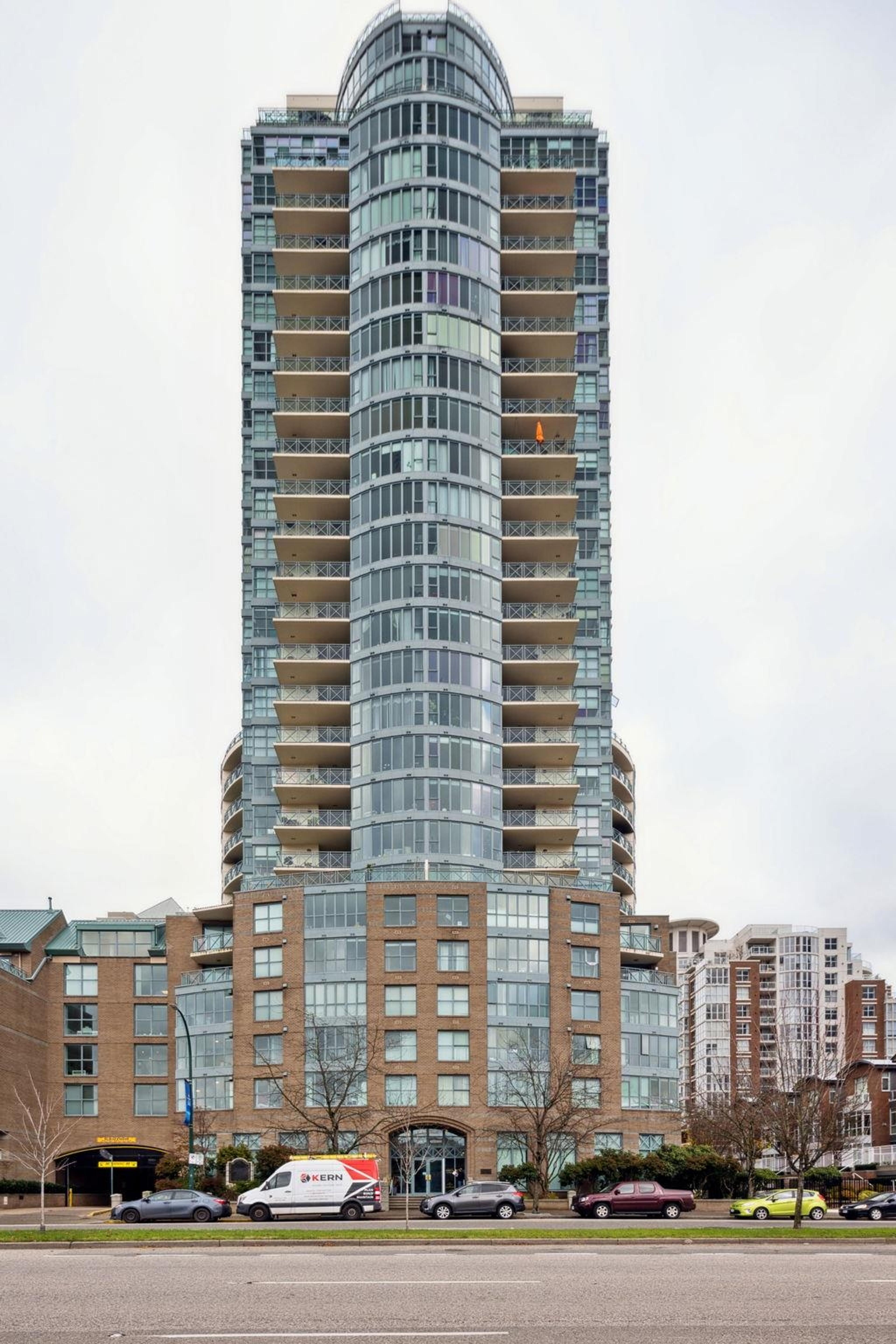 1188 Quebec Street, Vancouver - Exteriors - Full Complex View - Photo 4