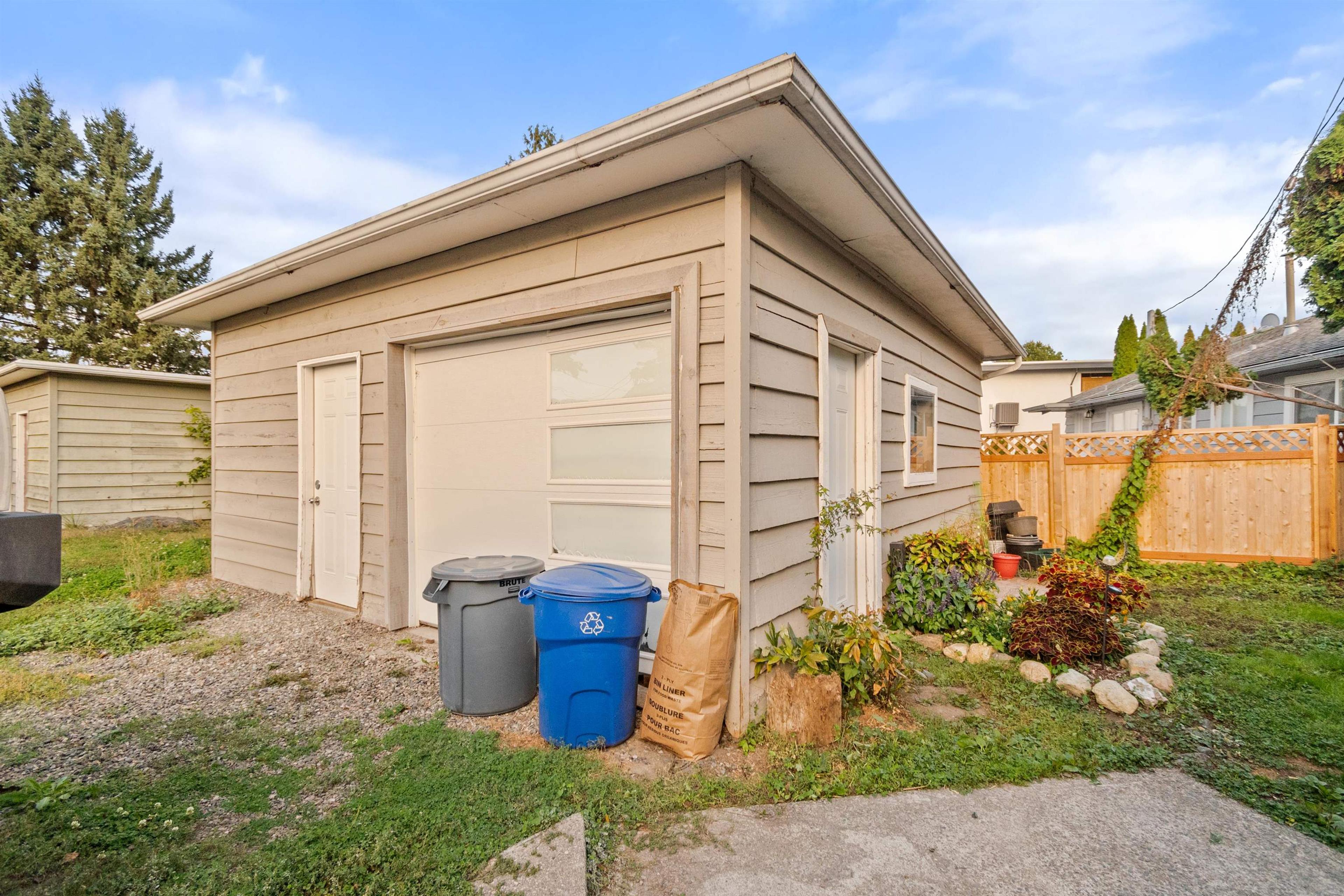 46151 Brooks Avenue, Chilliwack - Exteriors - Photo 2
