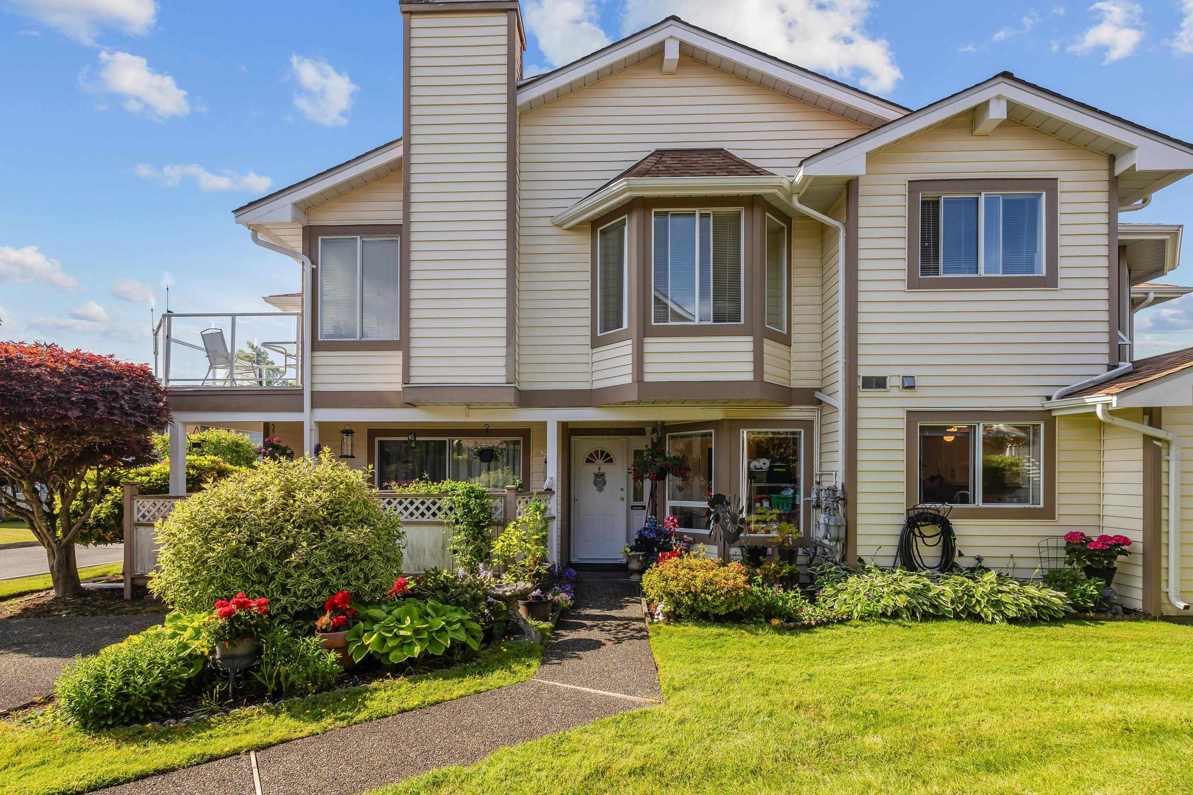 9271 122nd Street, Surrey - Exteriors - Photo 2