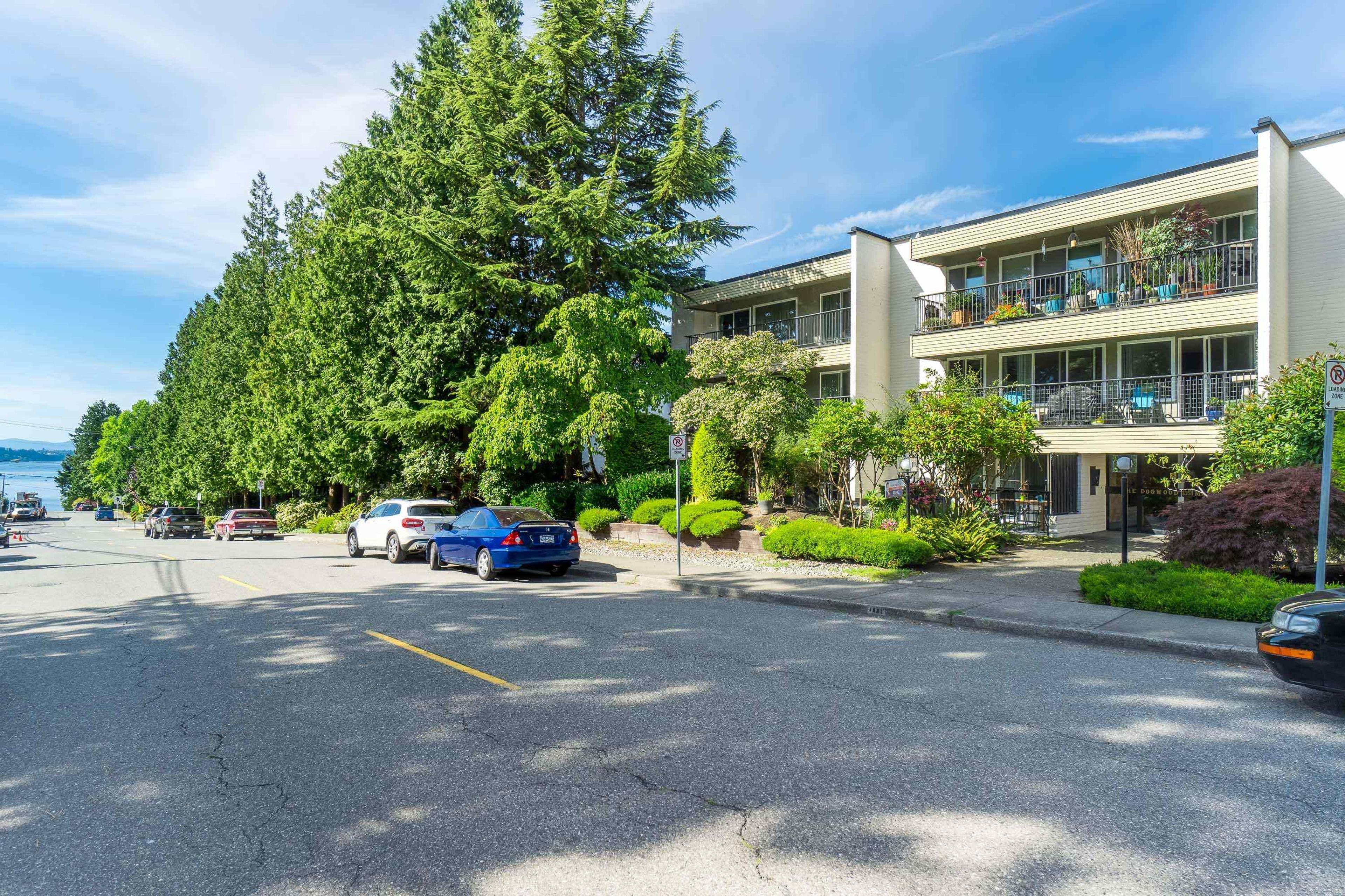 1351 Martin Street, White Rock - Exteriors - Photo 2