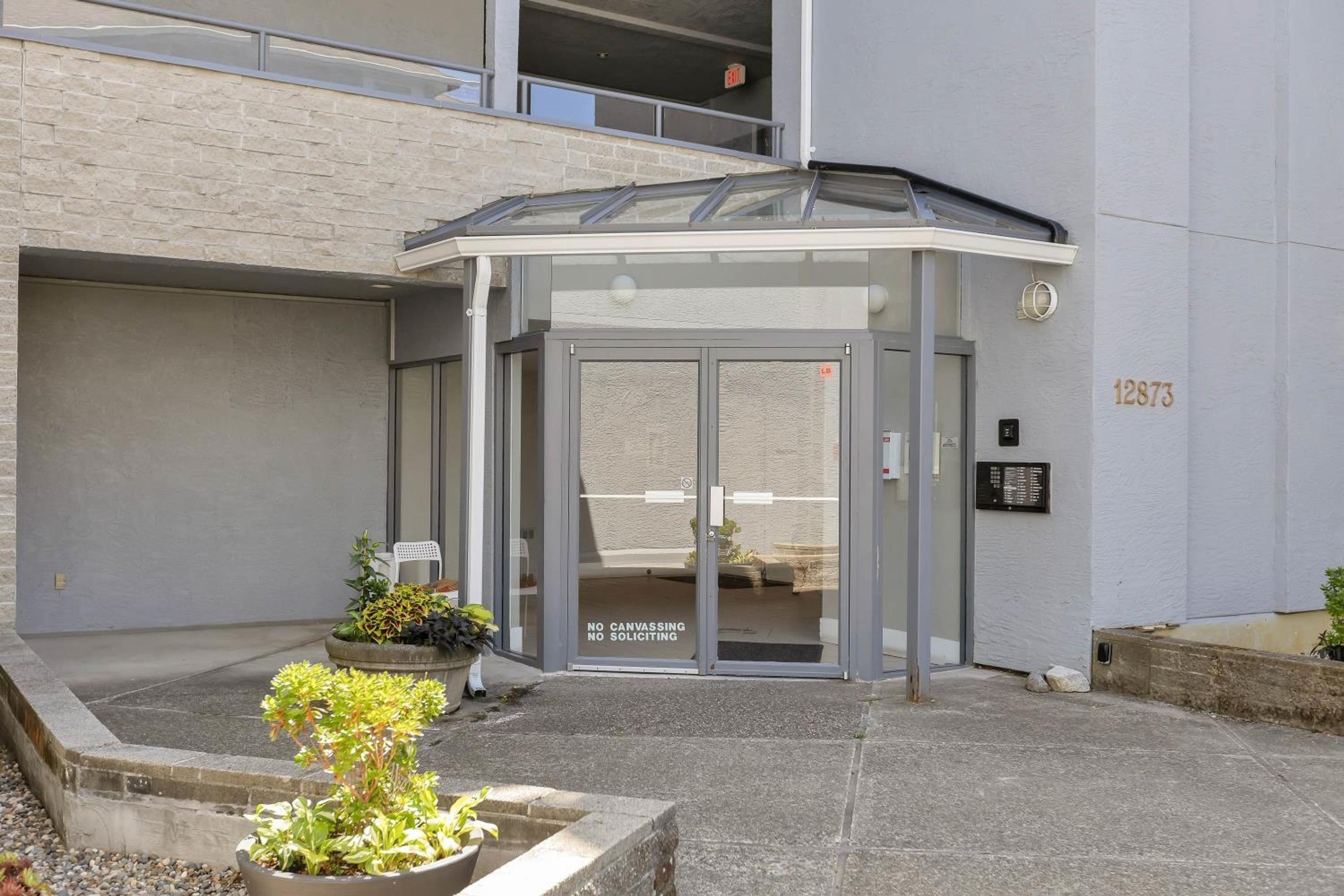 12873 Railway Avenue, Richmond - Exteriors - Photo 4