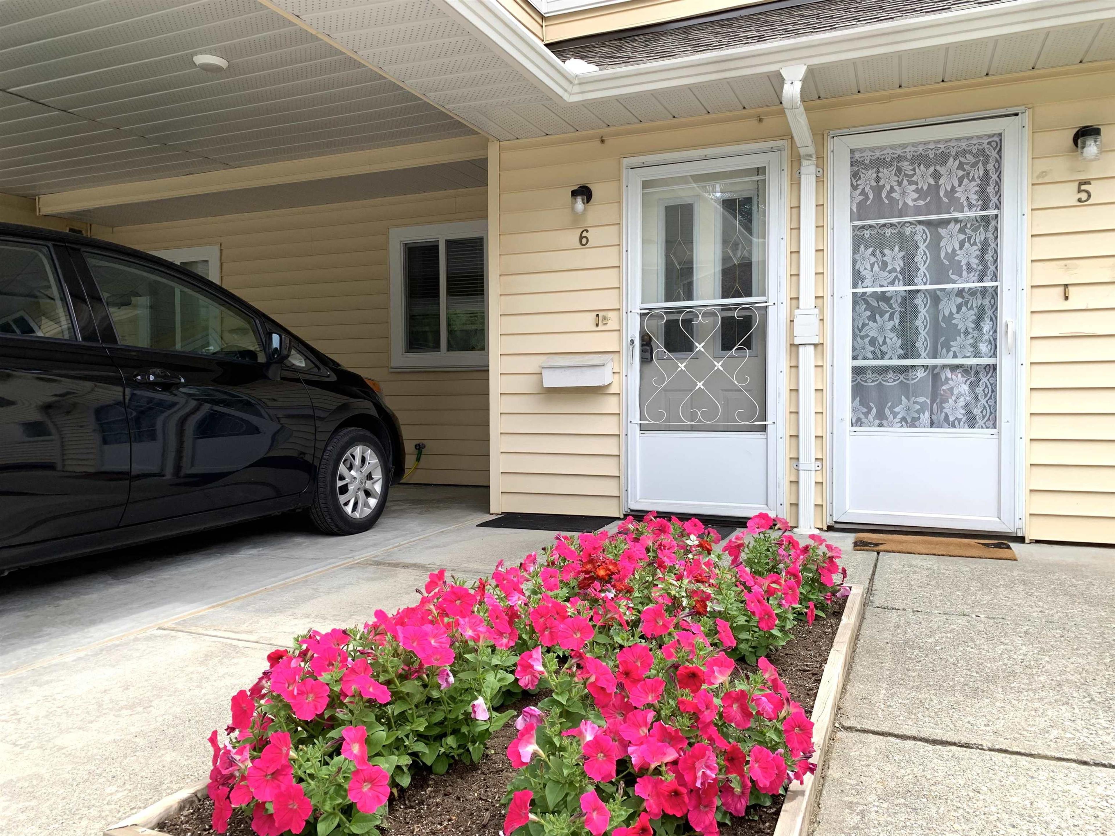 7525 Martin Place, Mission - Exteriors - Photo 2