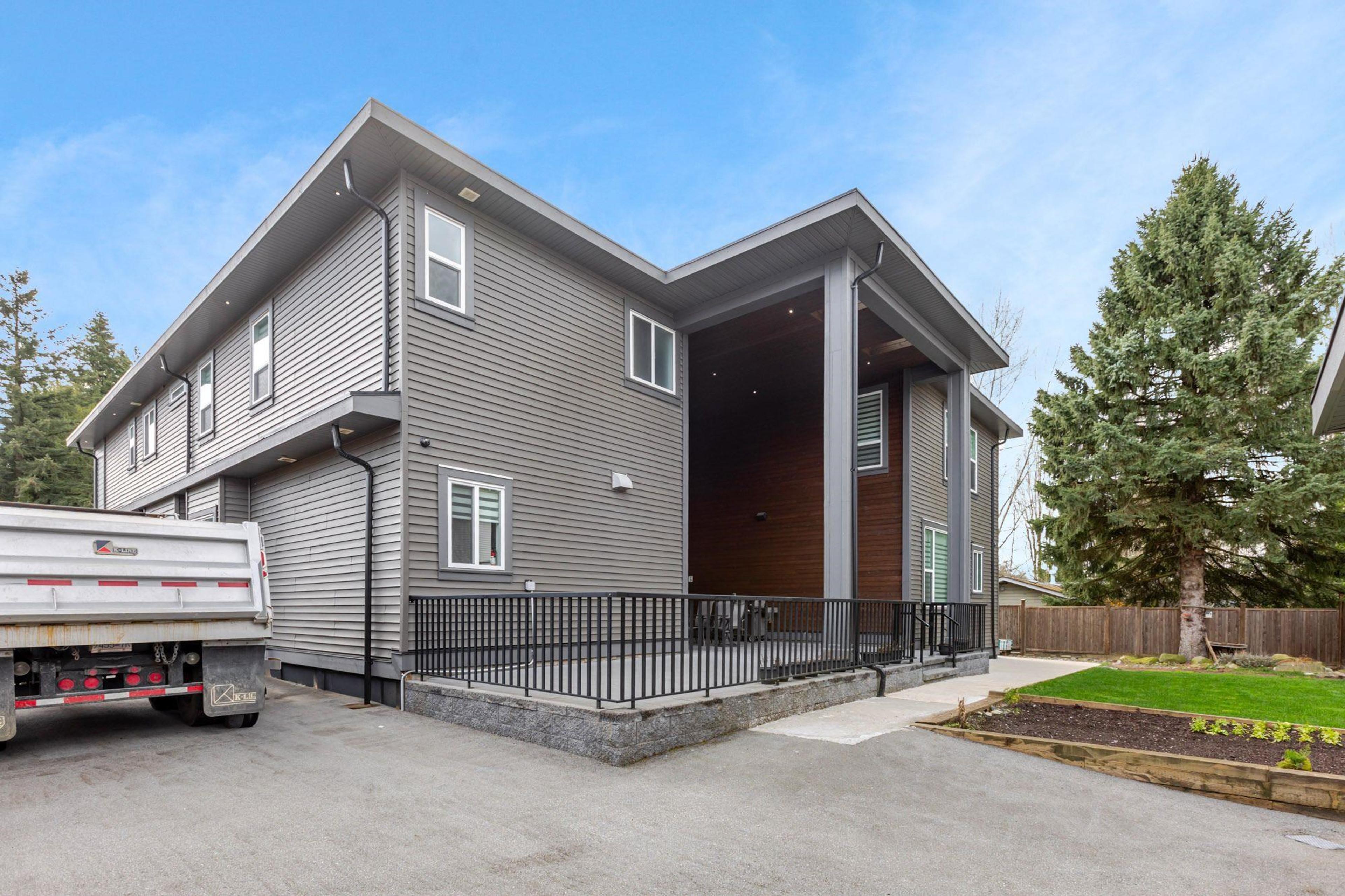23697 Old Yale Road, Langley - Exteriors - Photo 2