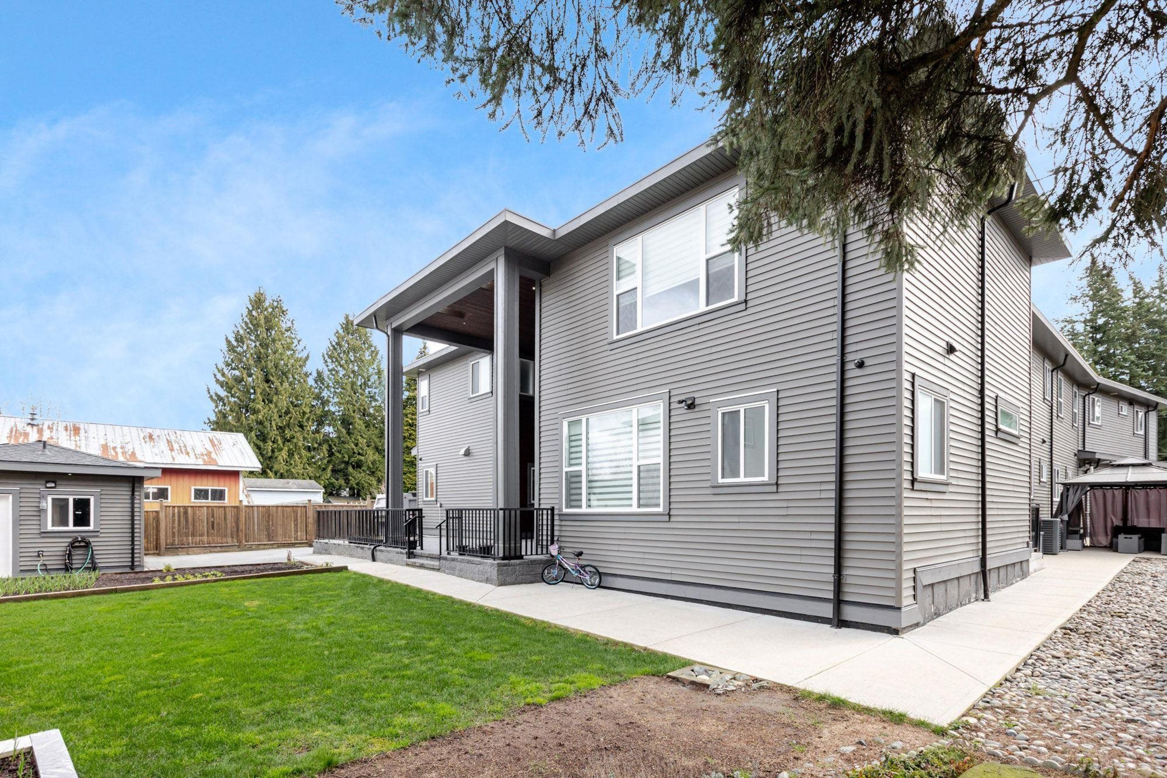 23697 Old Yale Road, Langley - Exteriors - Photo 3