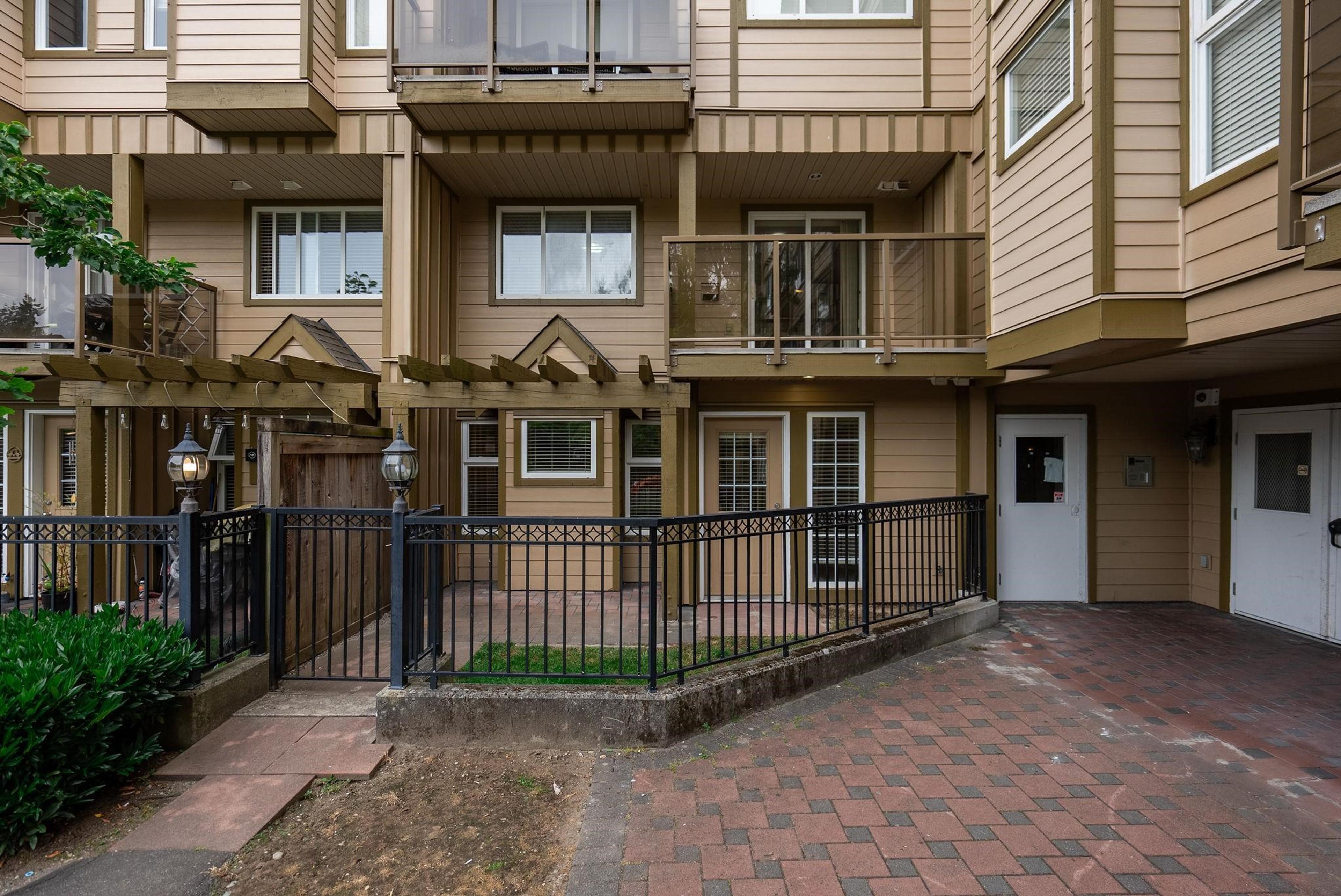 10289 133 Street, Surrey - Exteriors - Photo 3