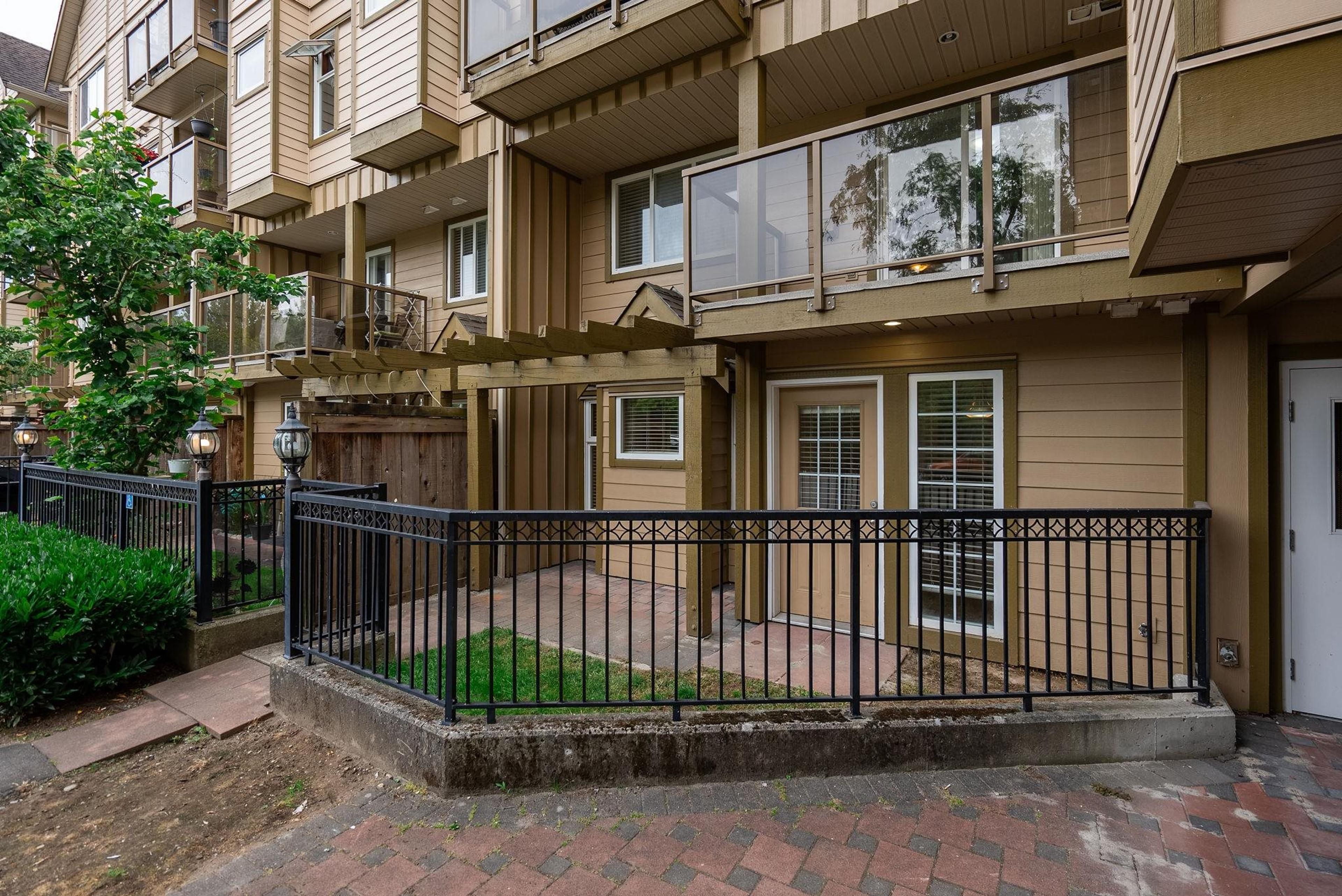 10289 133 Street, Surrey - Exteriors - Photo 4