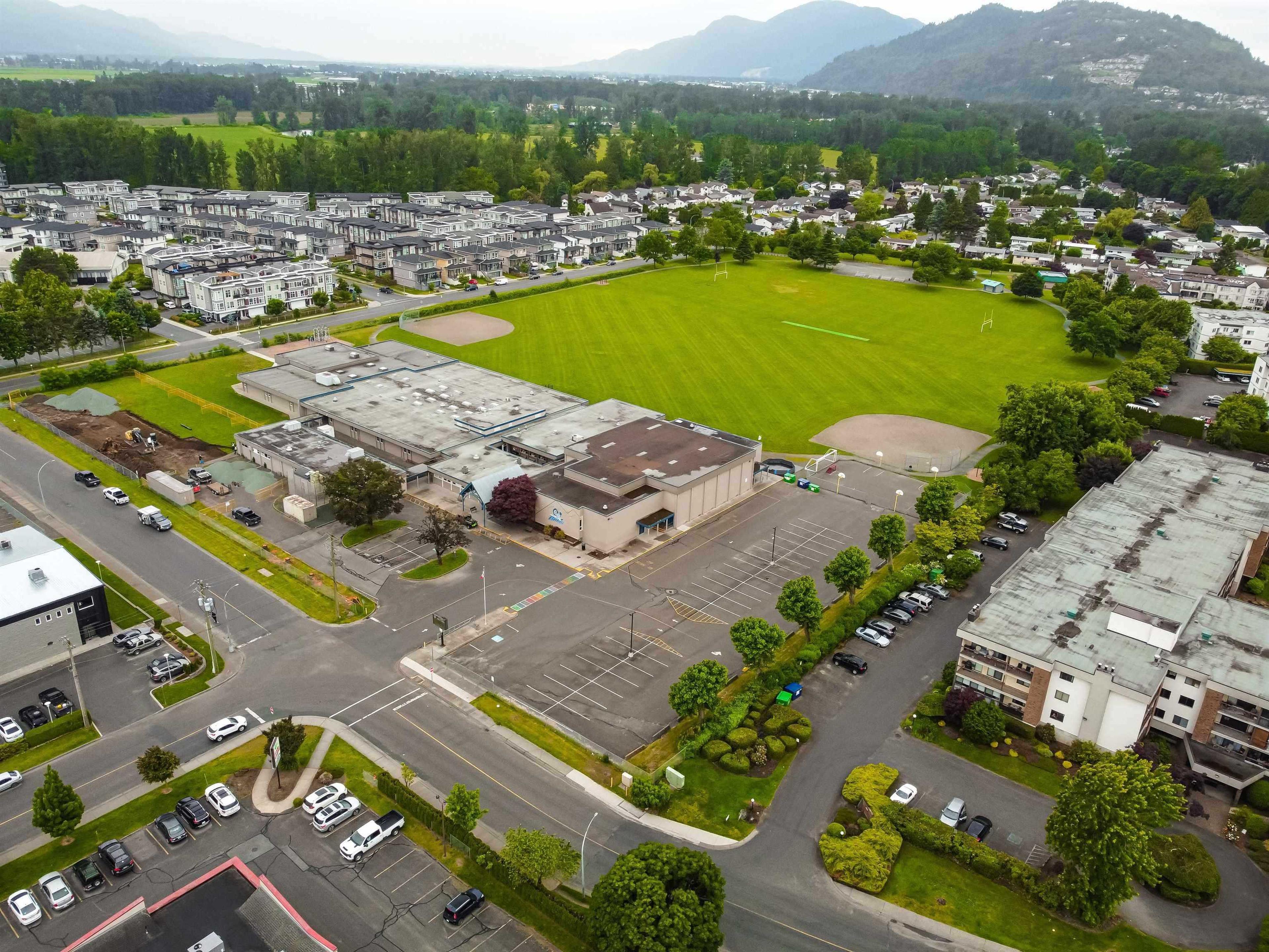 45669 Mcintosh Drive, Chilliwack - Exteriors - Full Complex View, Drone/Aerial View - Photo 6