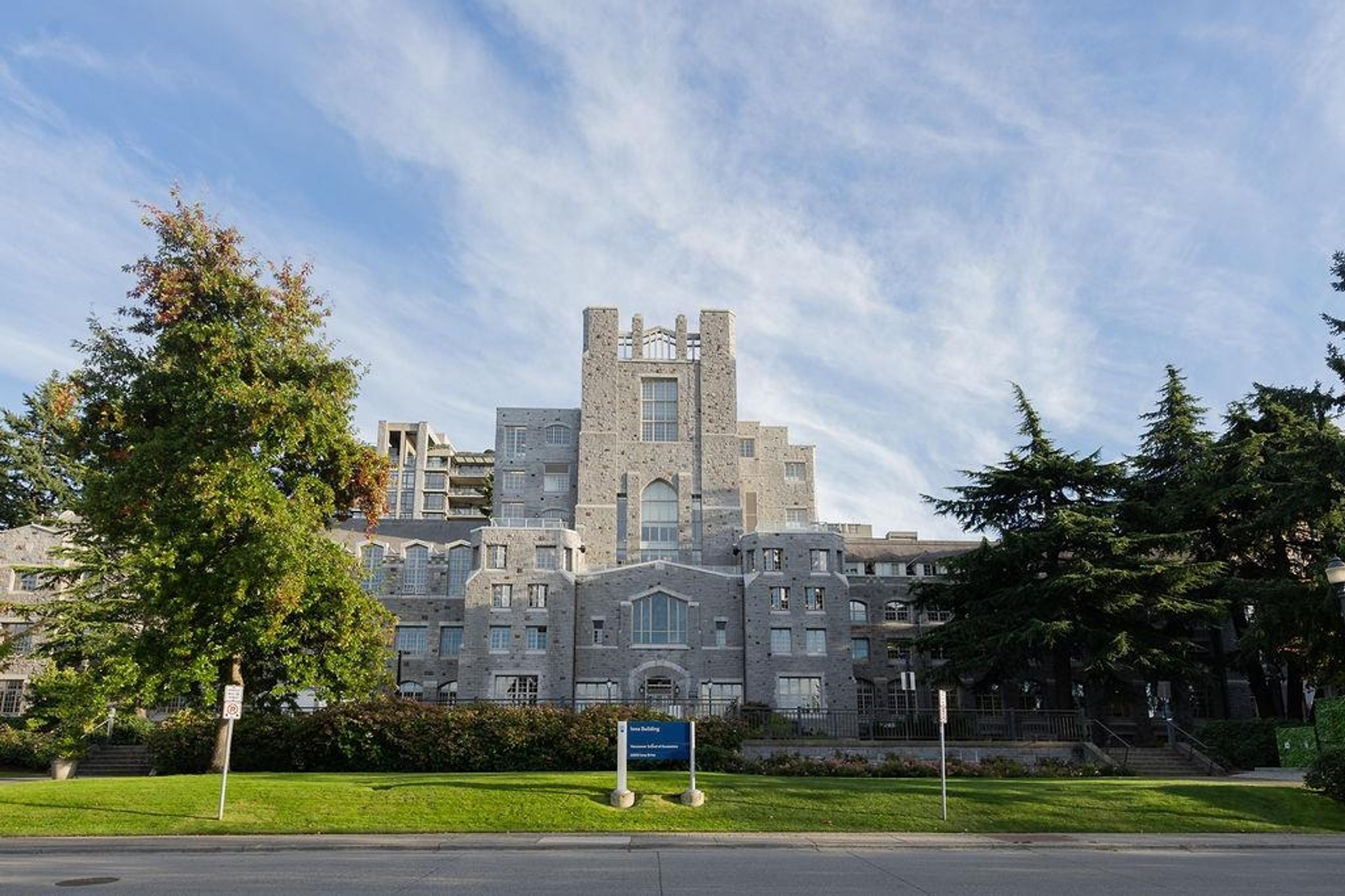 5952 Chancellor Mews, Vancouver - Exteriors - Full Complex View - Photo 5