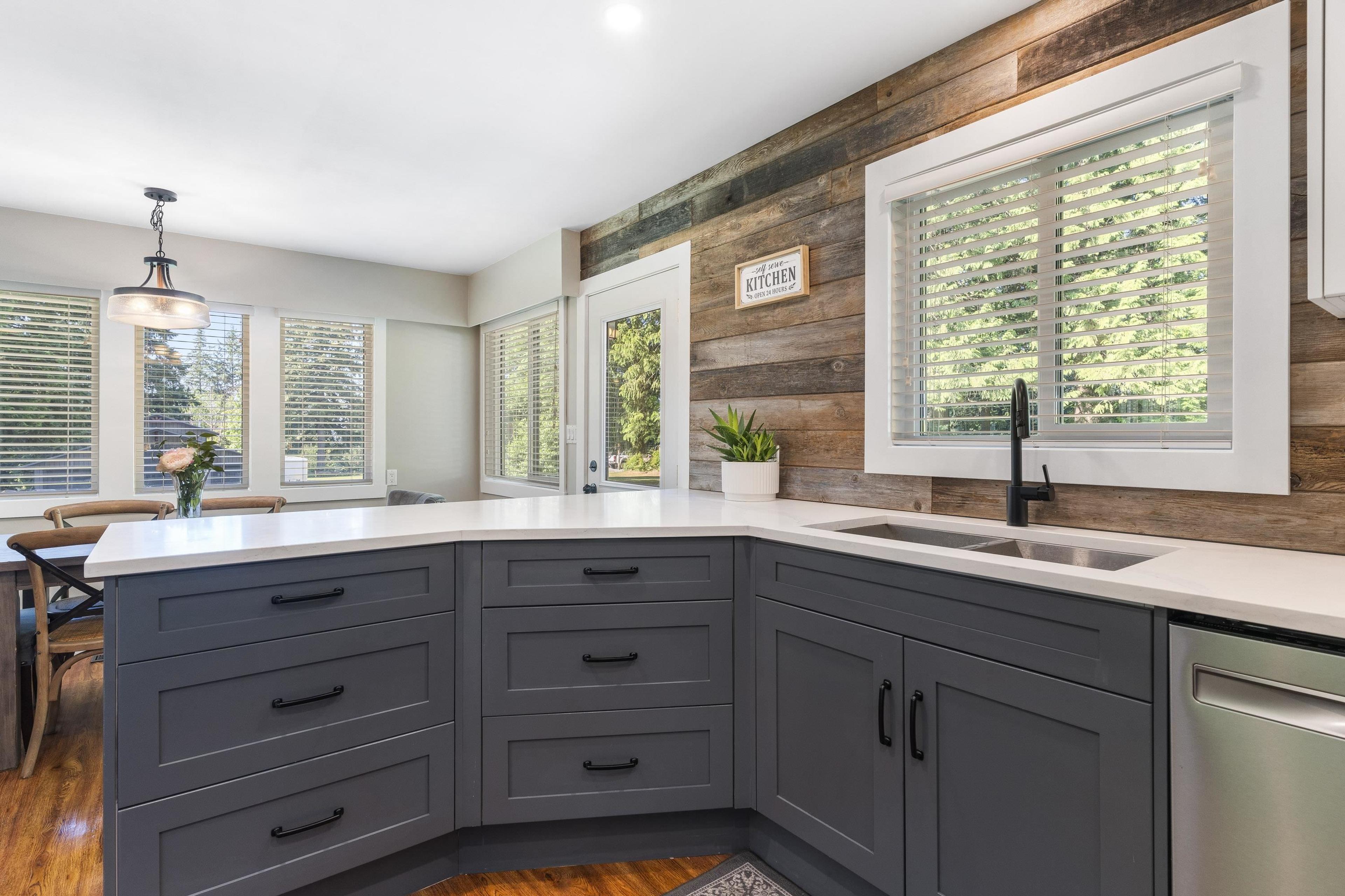 10879 284 STREET - Image 22
