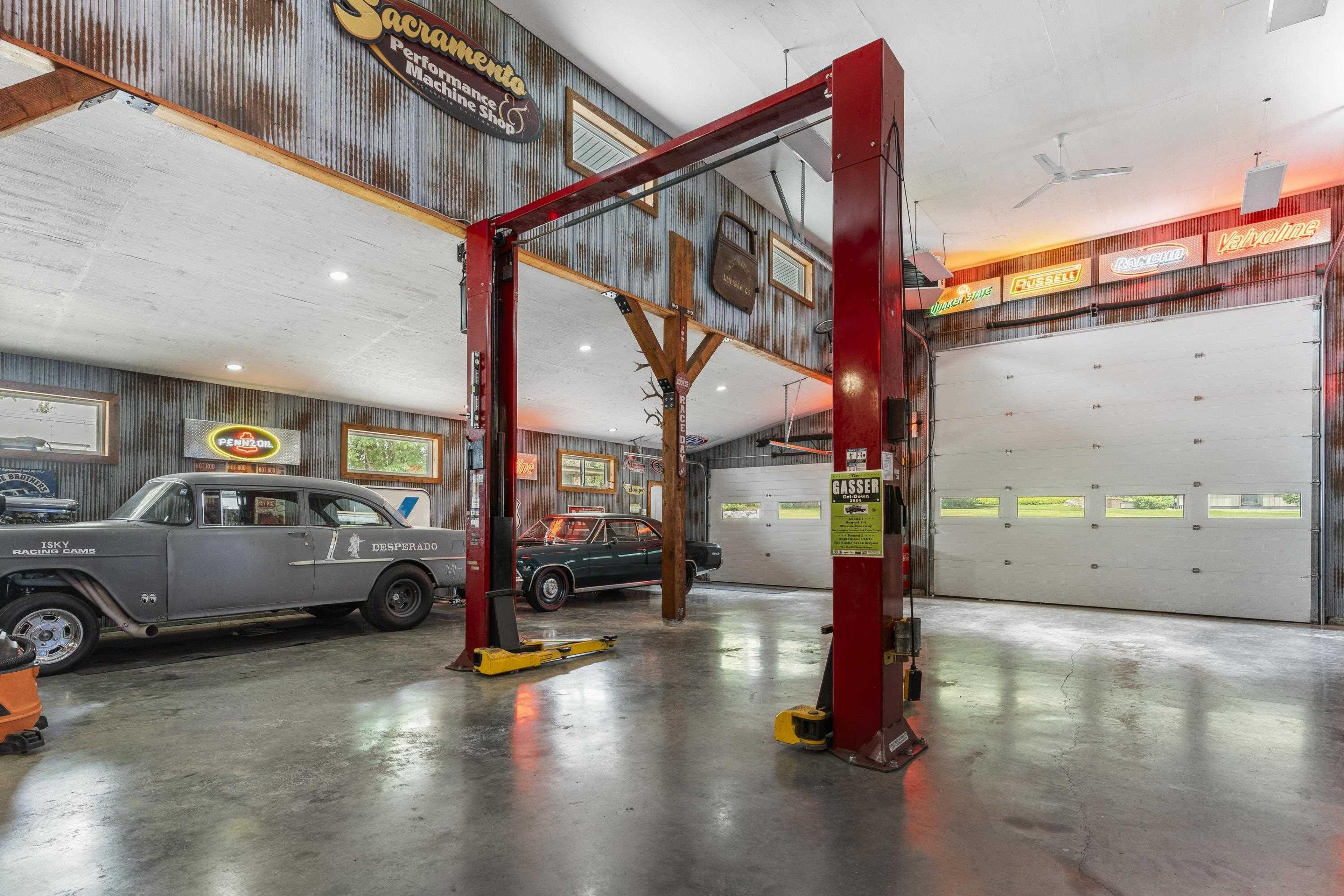 10879 284 STREET - Image 14