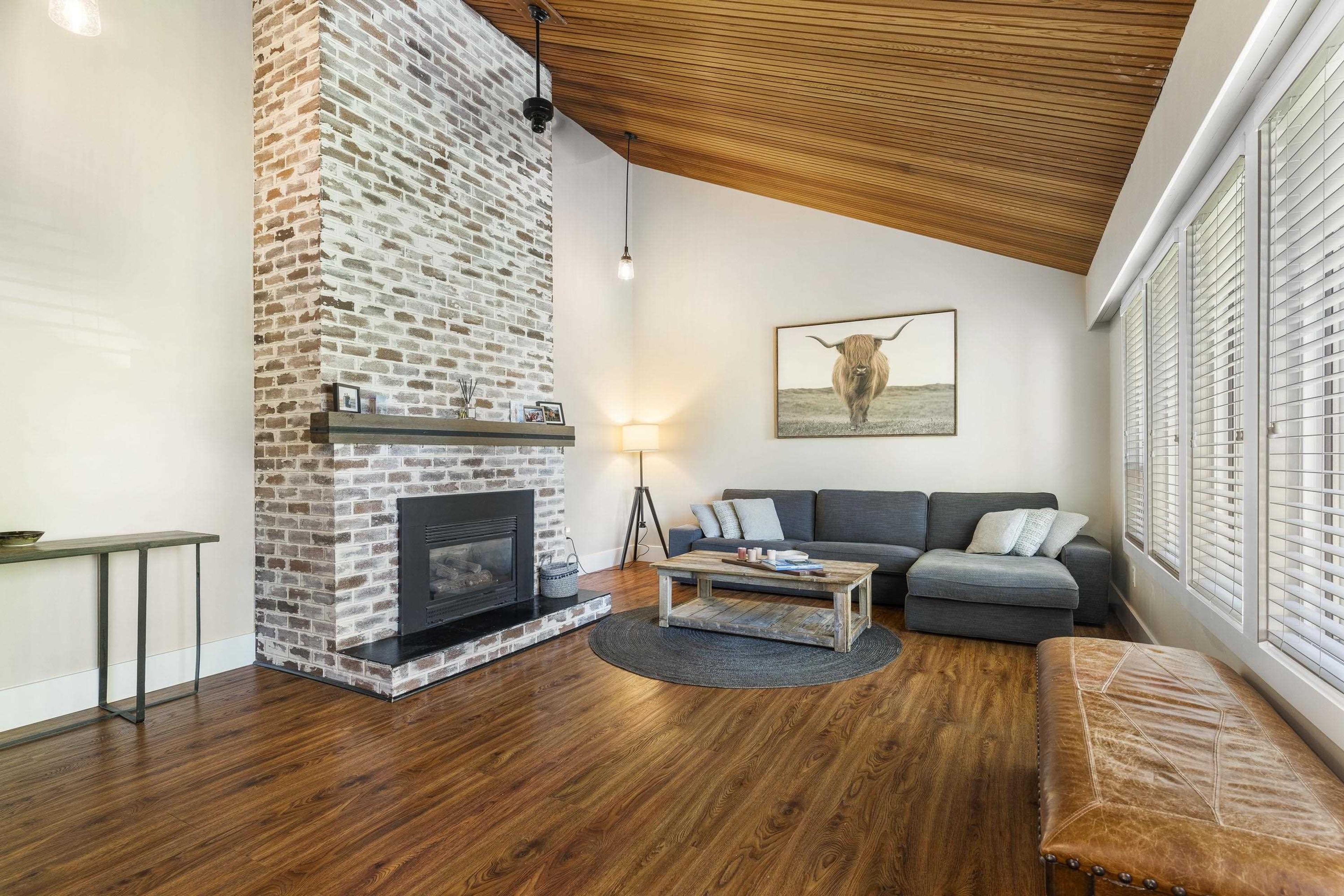 10879 284 STREET - Image 19