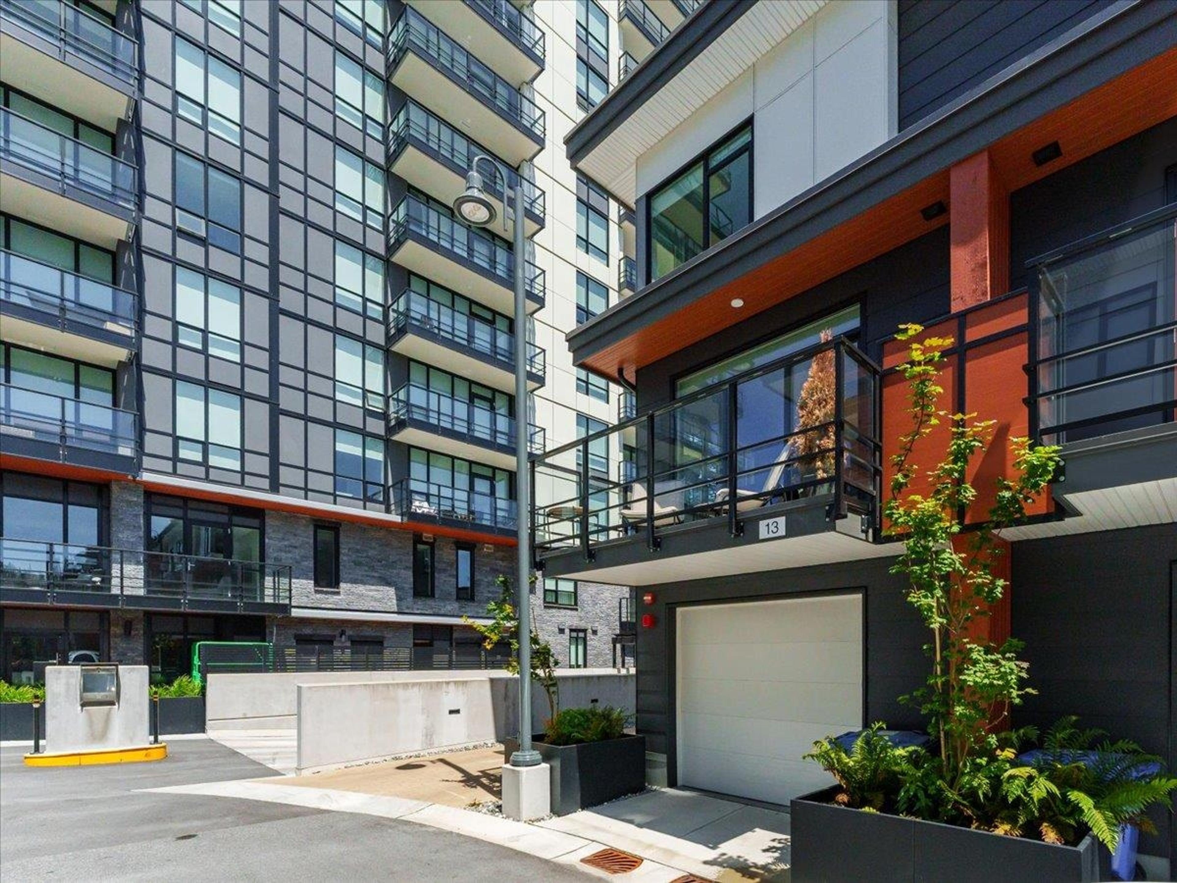 5370 Crooked Branch Road, Vancouver - Exteriors - Full Complex View - Photo 1