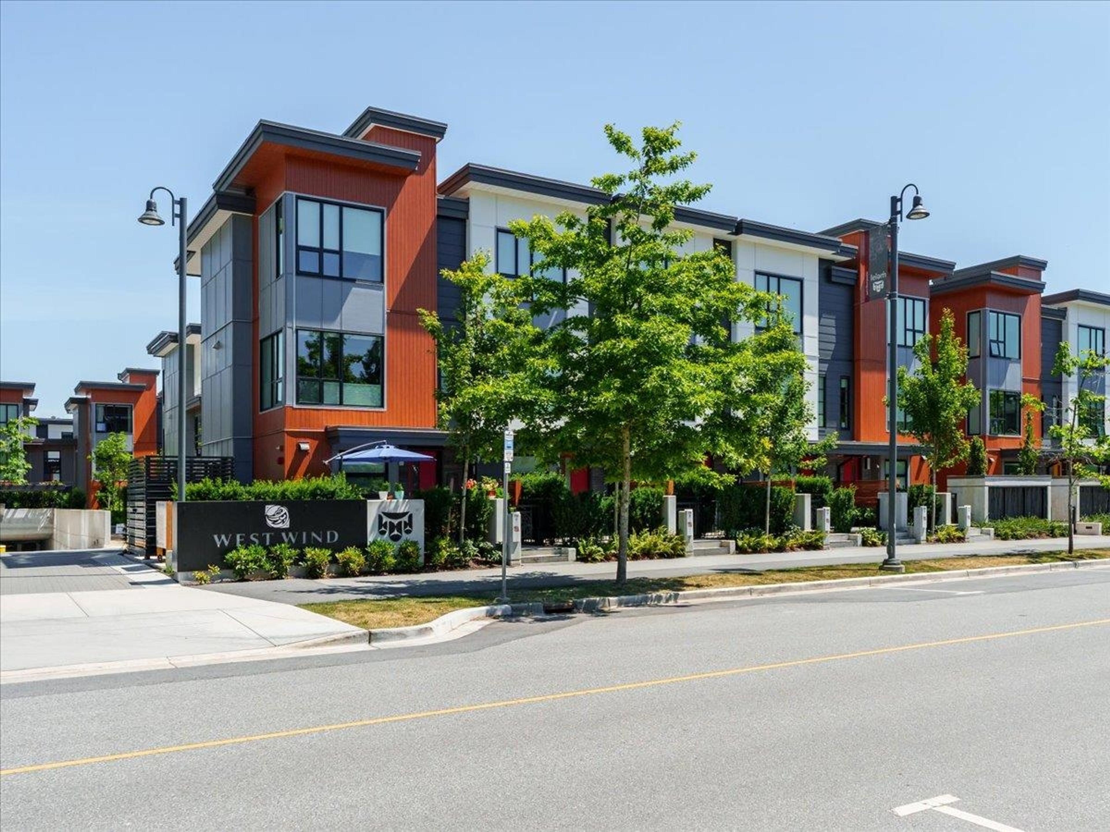 5370 Crooked Branch Road, Vancouver - Exteriors - Full Complex View - Photo 3