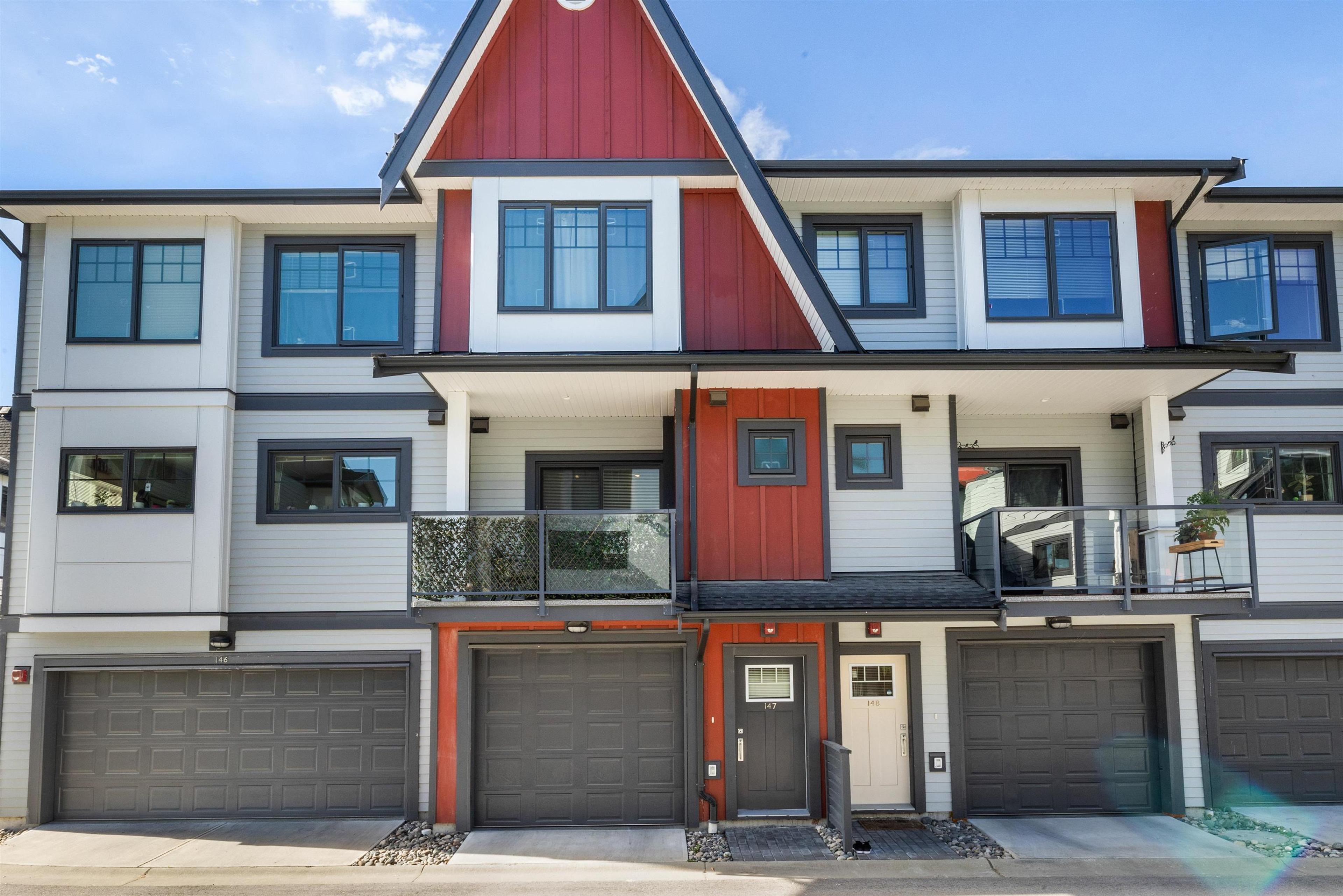 19451 Sutton Avenue, Pitt Meadows - Exteriors - Full Complex View - Photo 4