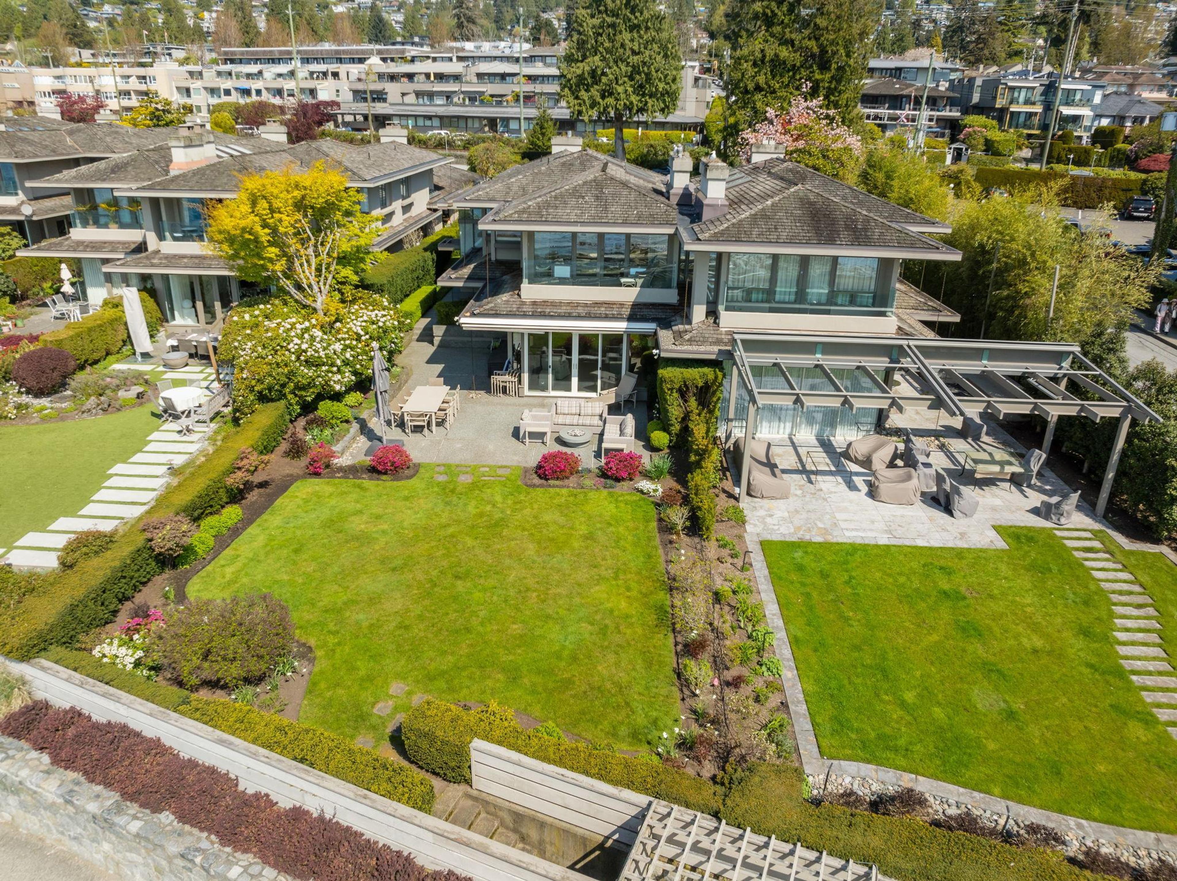 2406 Bellevue Avenue, West Vancouver - Exteriors - Drone/Aerial View - Photo 4
