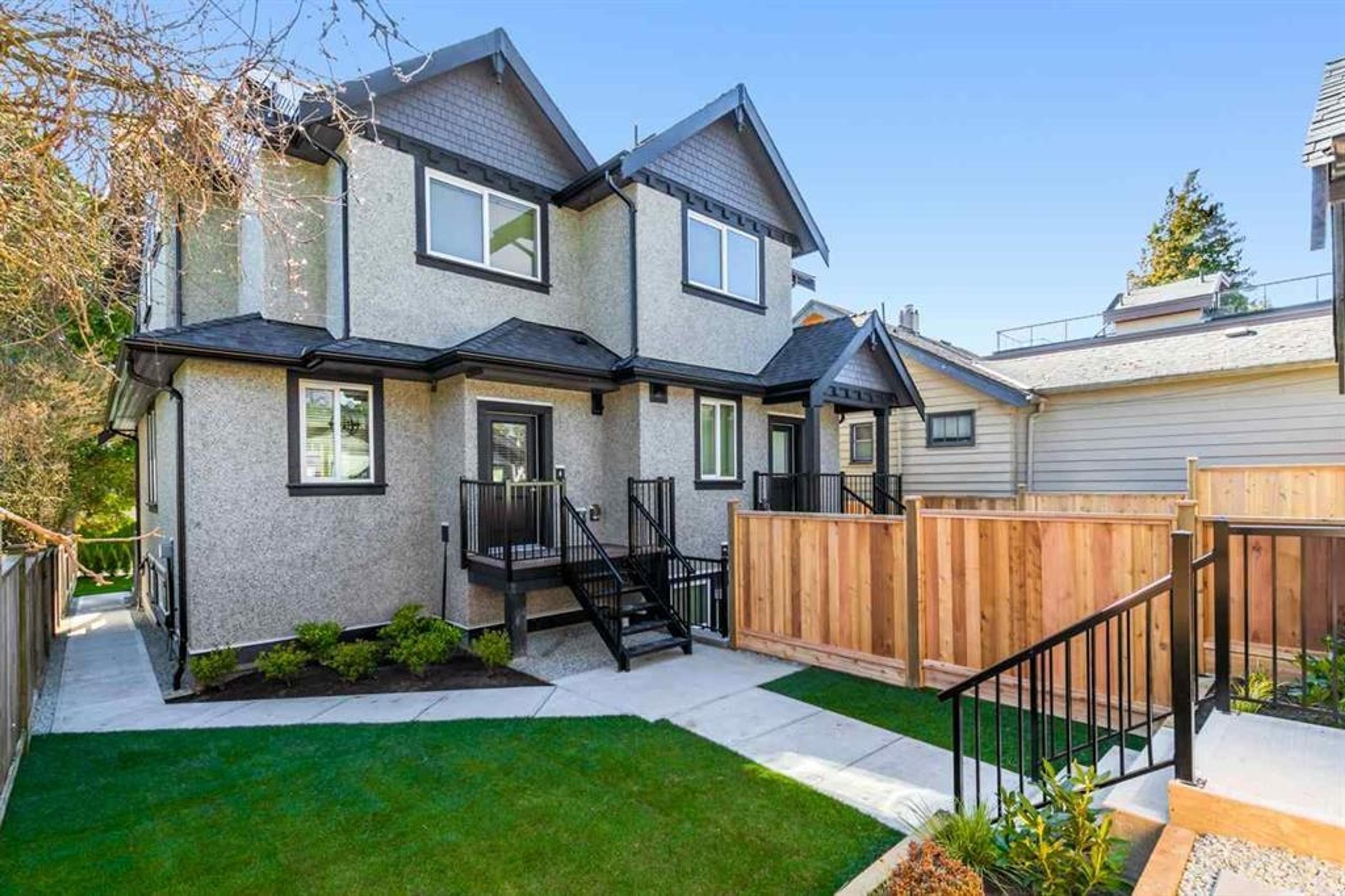 1125 Park Drive, Vancouver - Exteriors - Photo 4