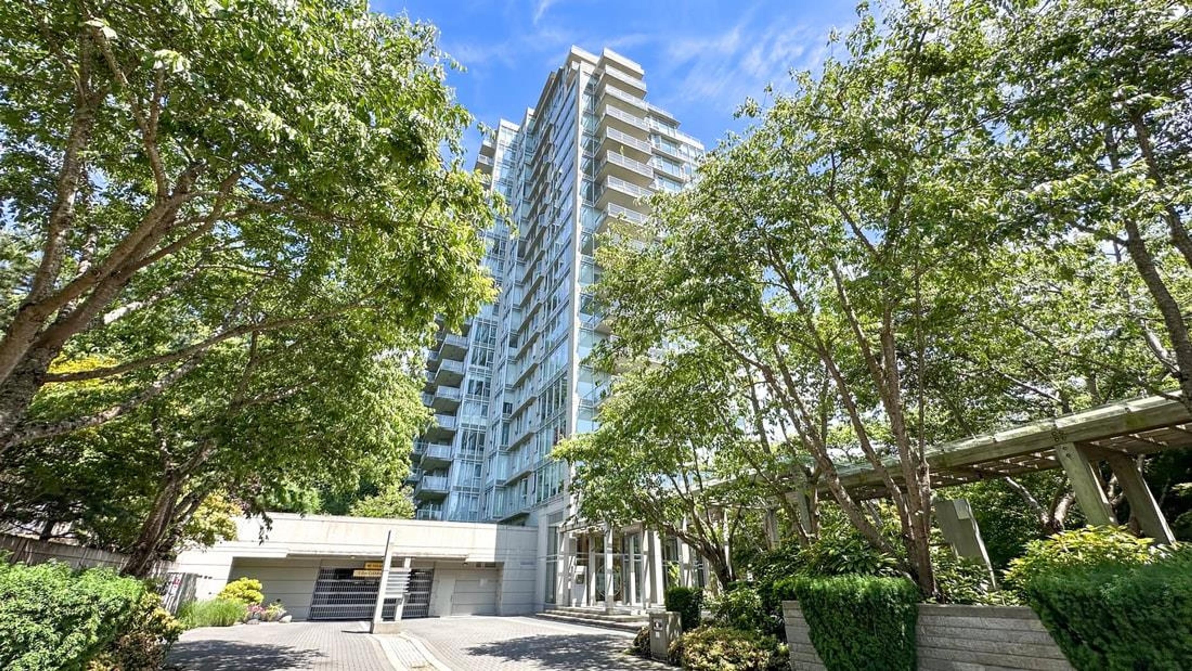2688 West Mall, Vancouver - Exteriors - Photo 3