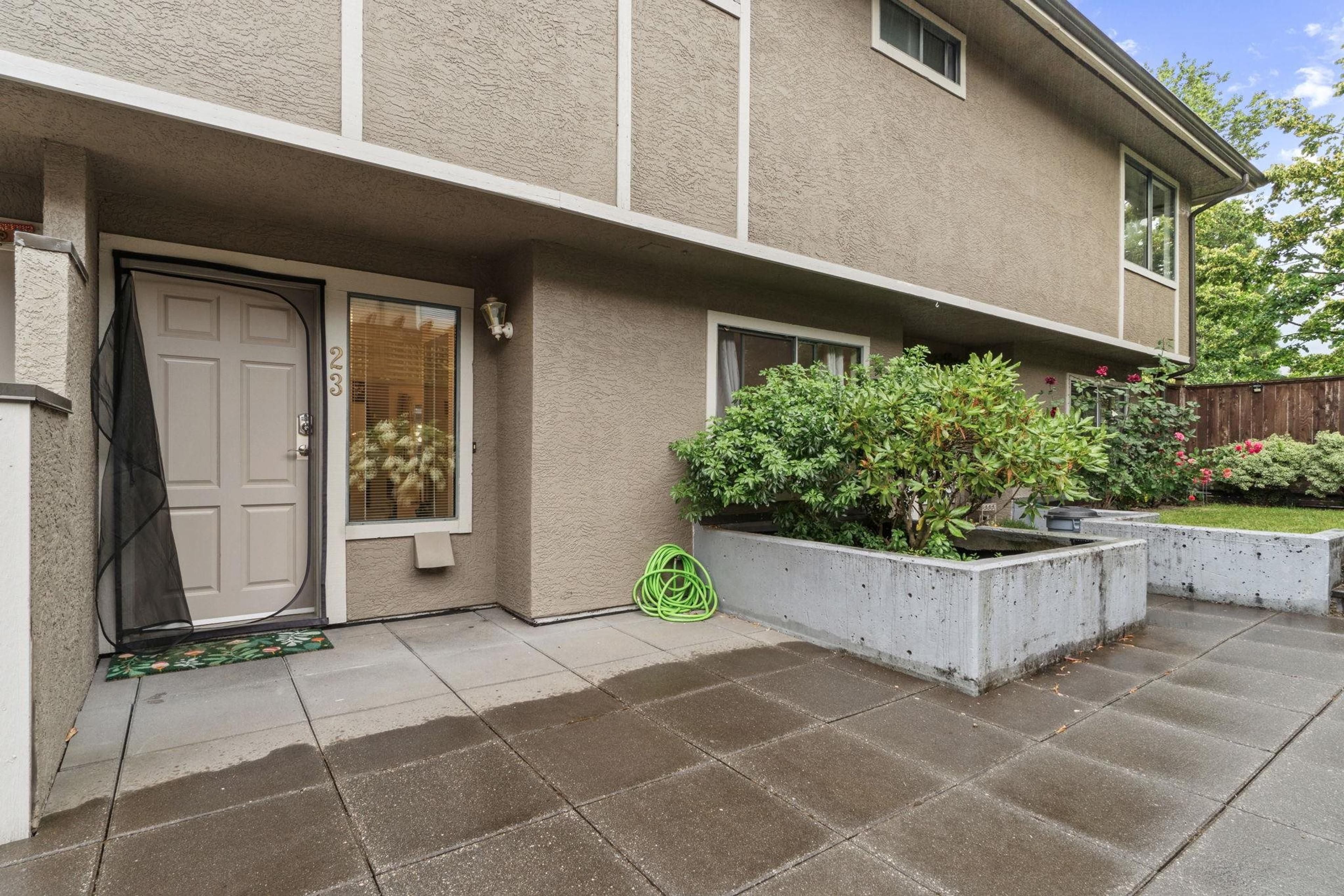2133 St. Georges Avenue, North Vancouver - Exteriors - Photo 1