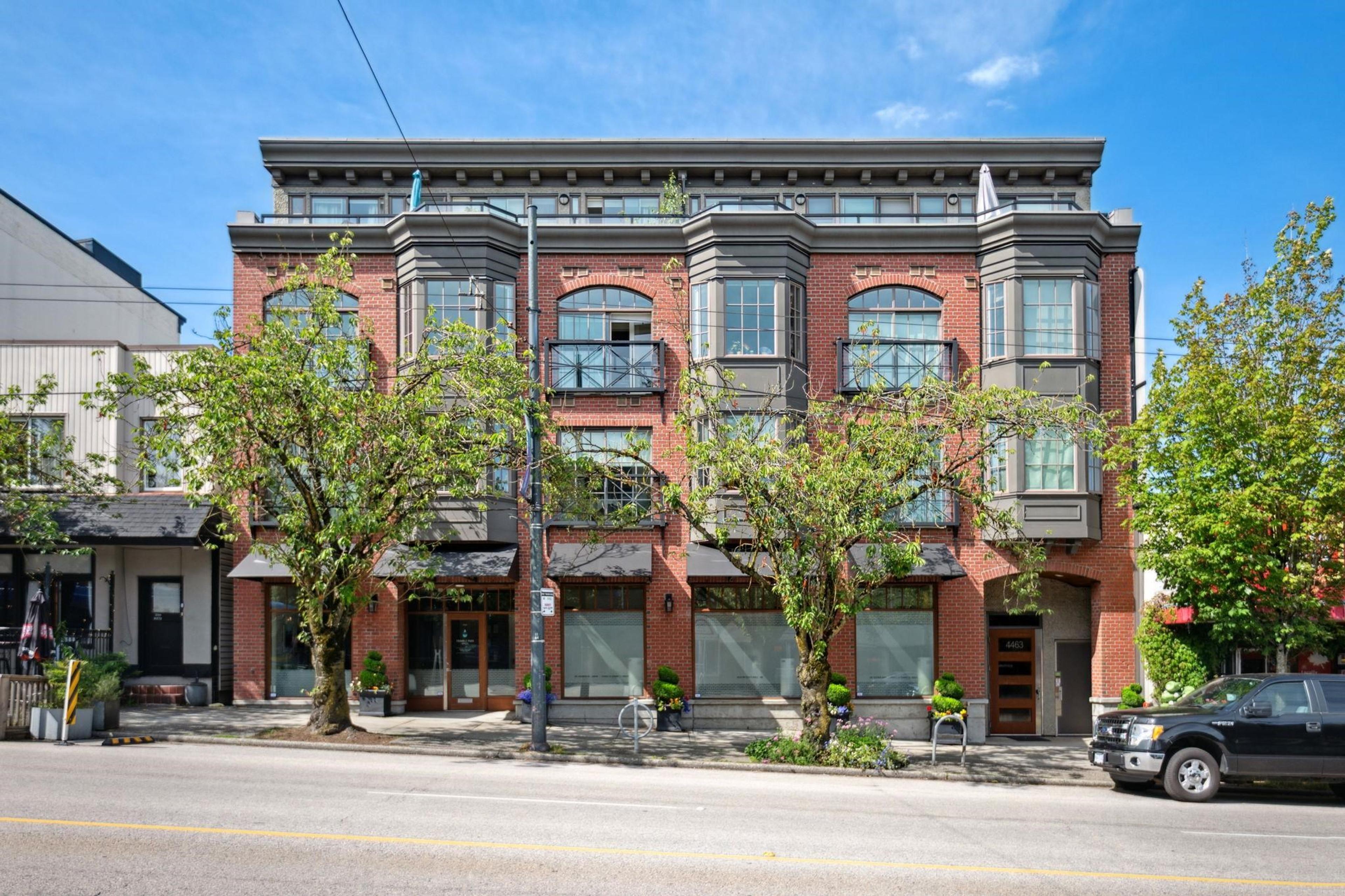 4463 W 10th Avenue, Vancouver - Exteriors - Full Complex View - Photo 1