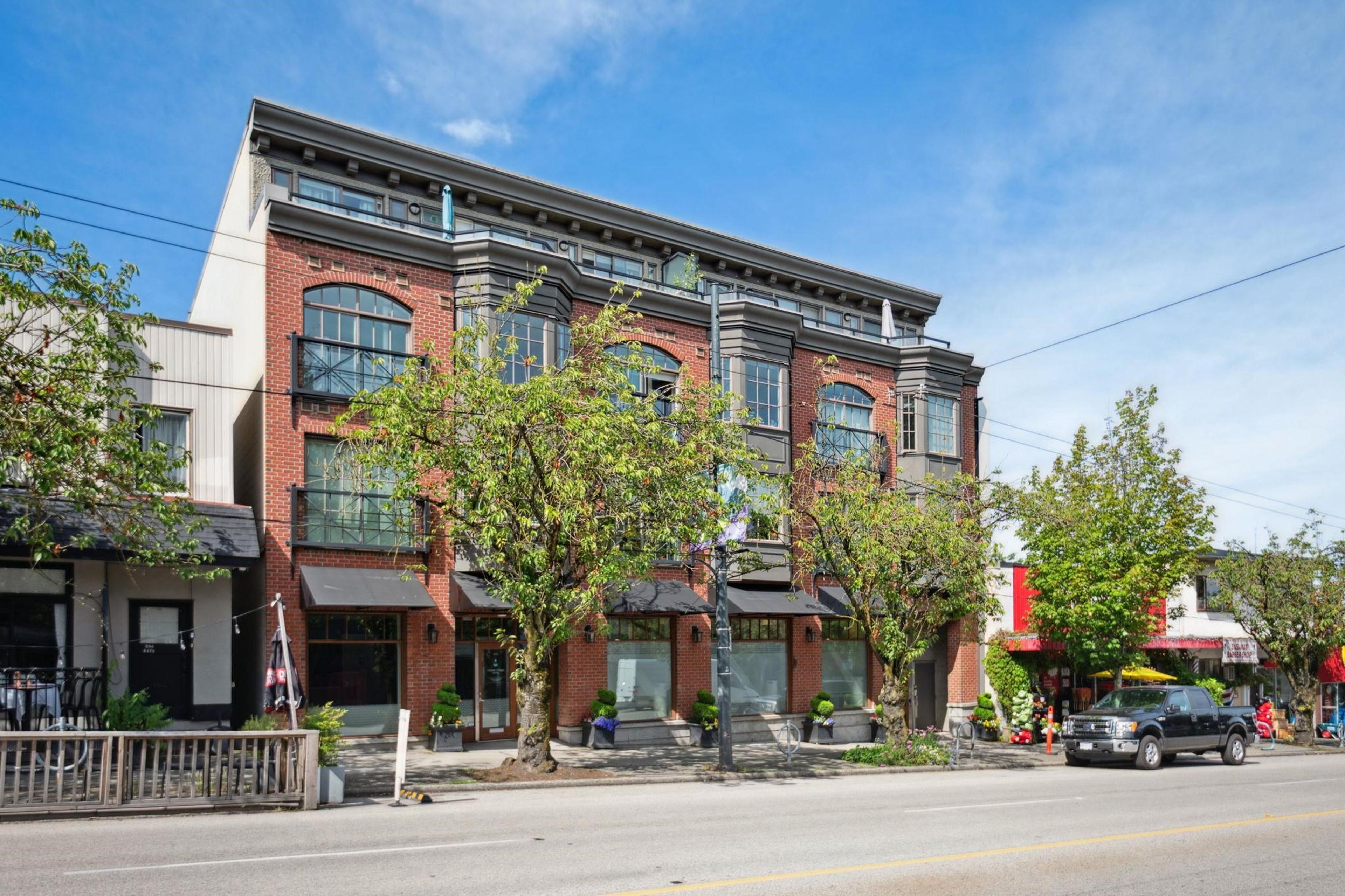 4463 W 10th Avenue, Vancouver - Exteriors - Photo 3