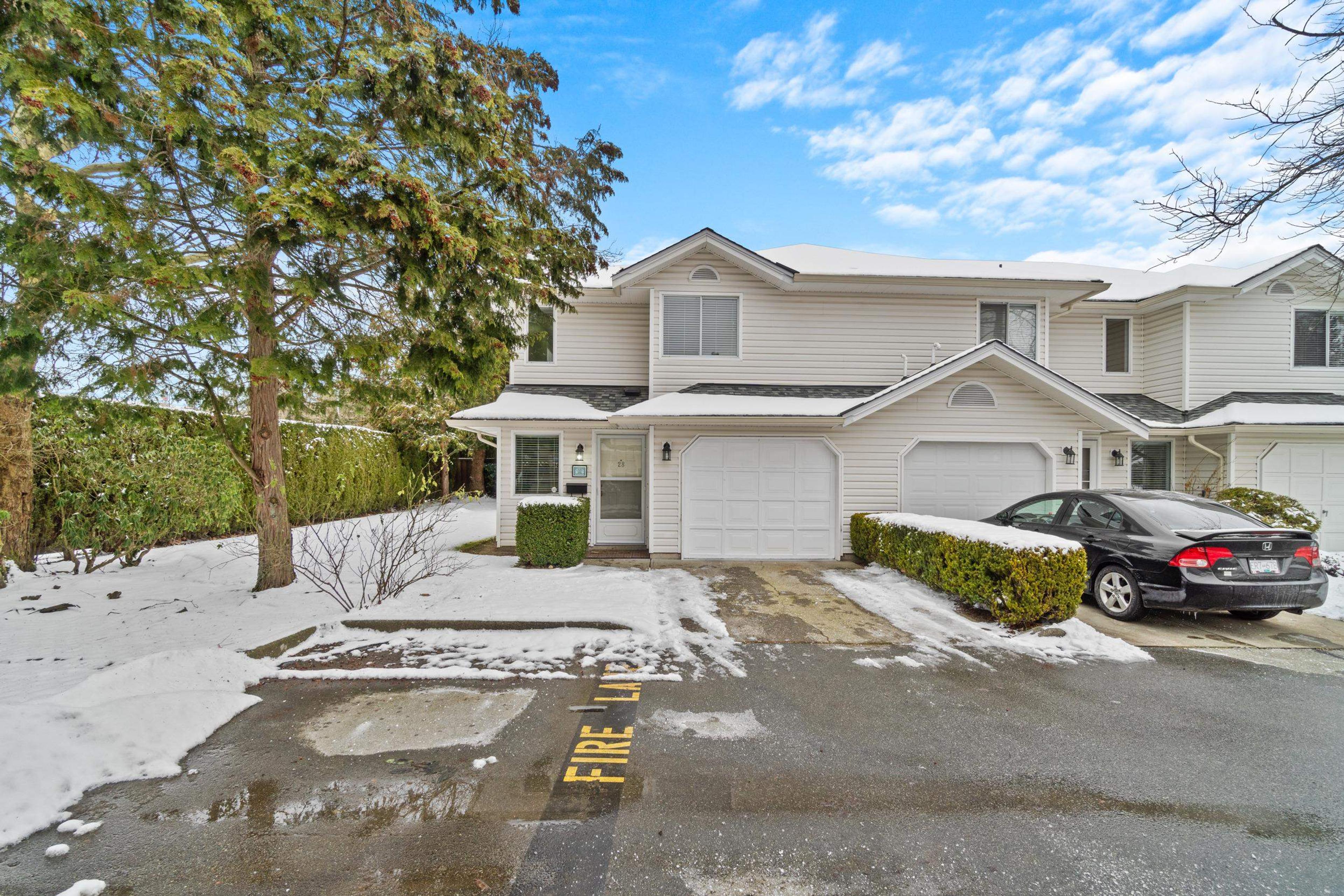 10130 155 Street, Surrey - Exteriors - Photo 3