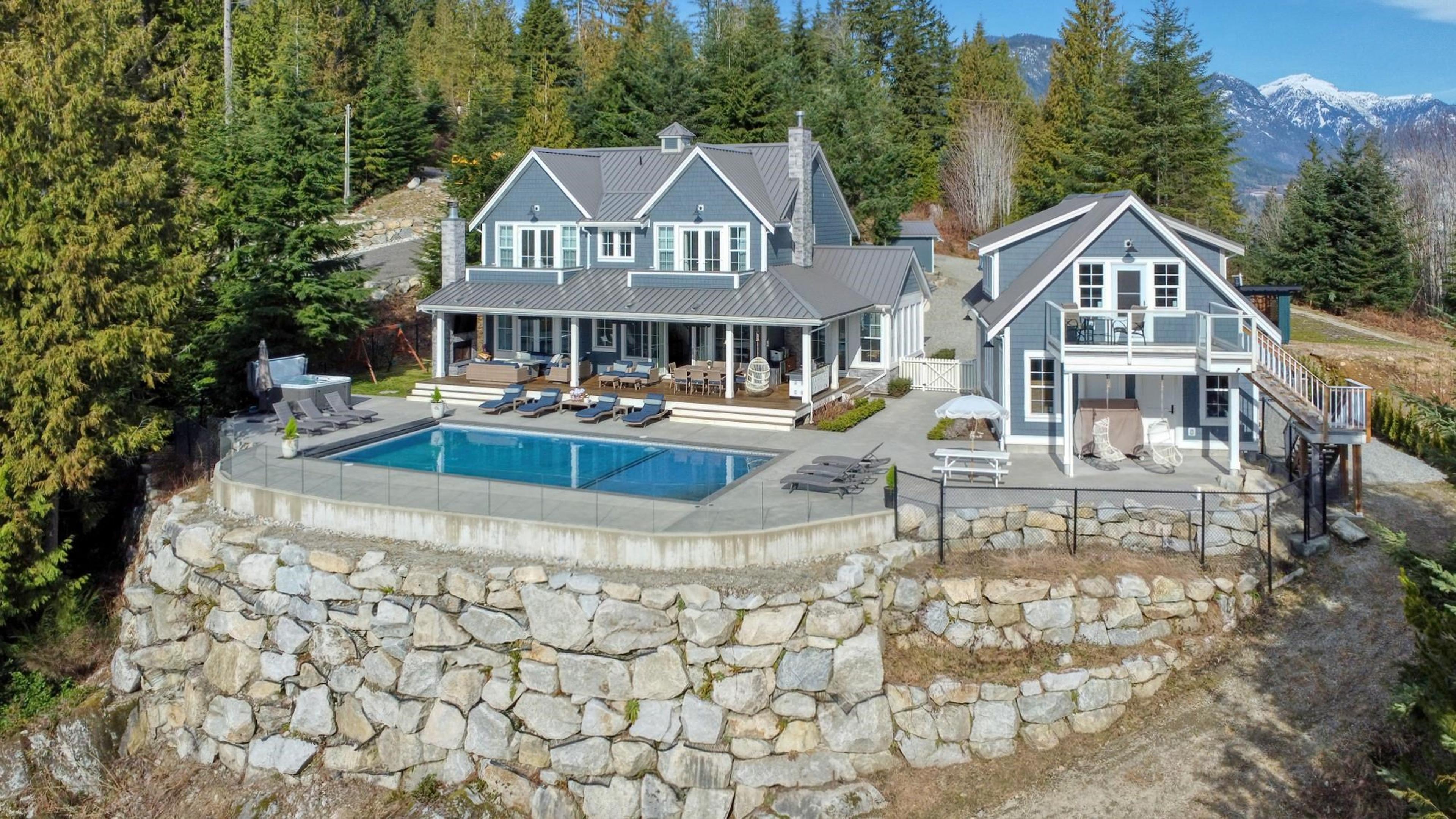 165 Witherby Road, Gibsons - Exteriors - Full Complex View, Drone/Aerial View - Photo 7