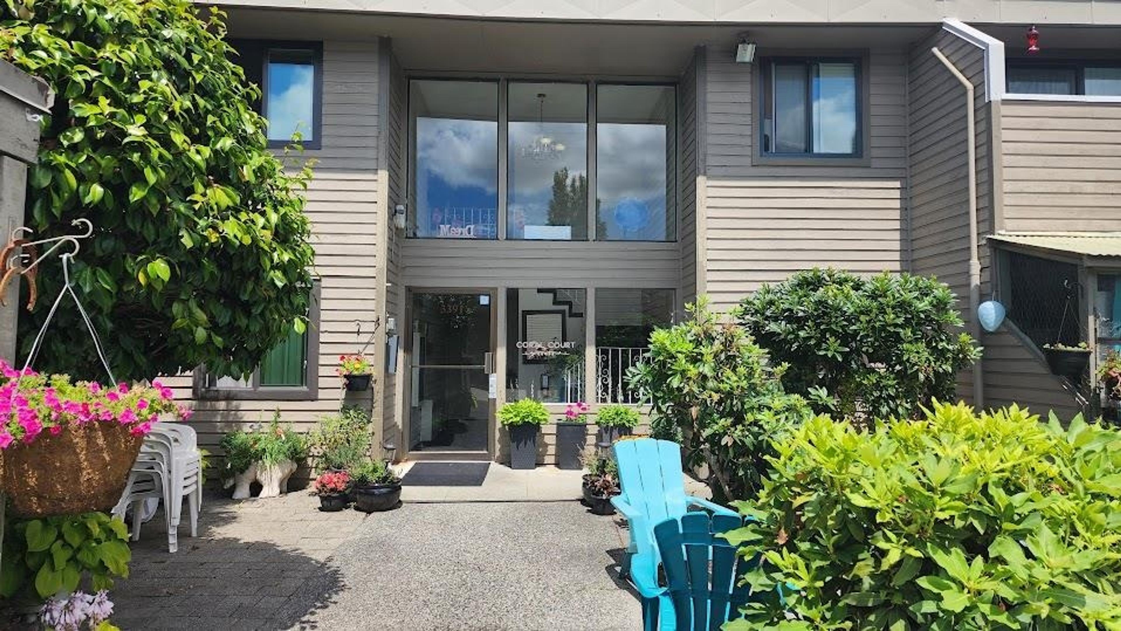 3391 Springfield Drive, Richmond - Exteriors - Photo 3