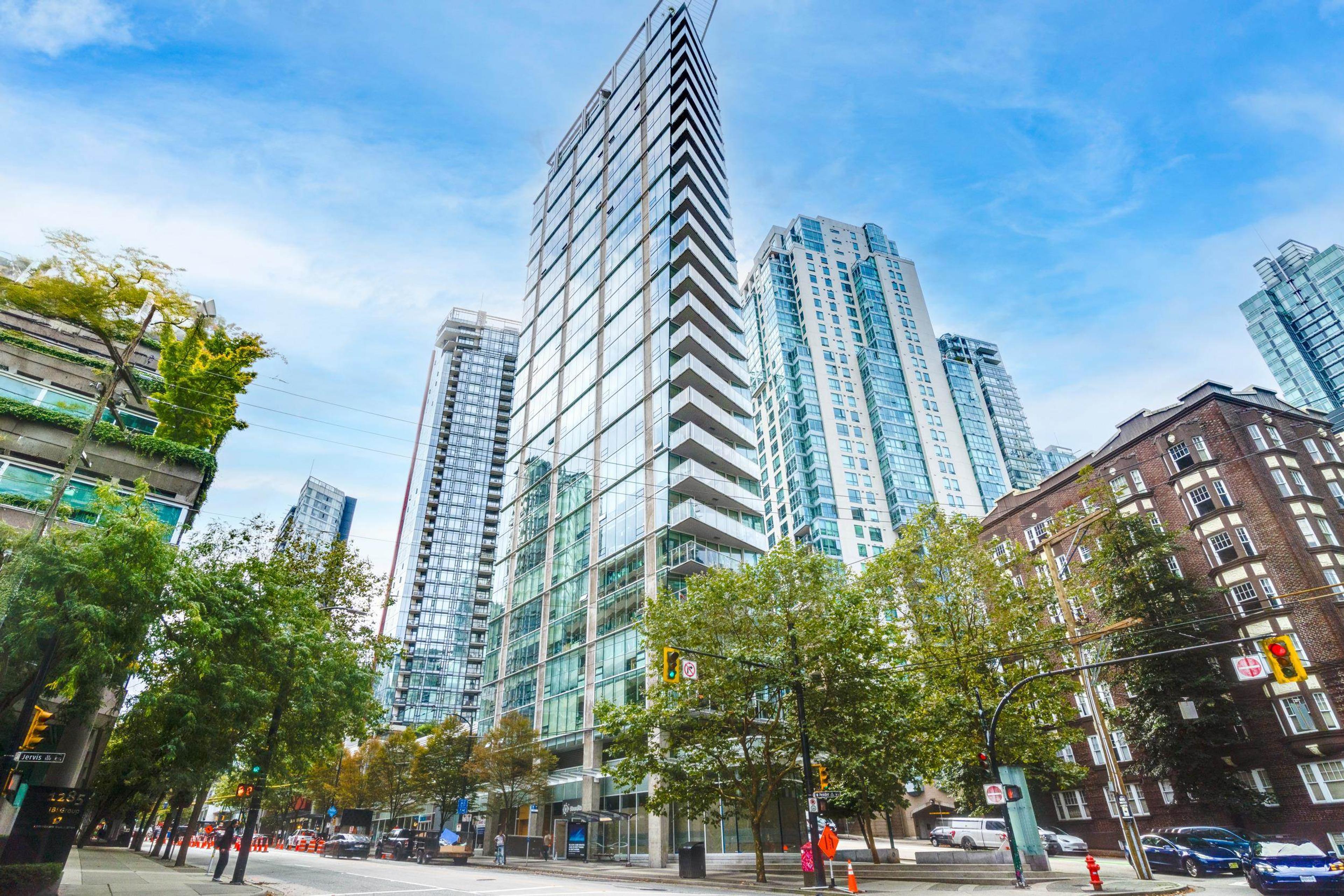 1277 Melville Street, Vancouver - Exteriors - Full Complex View - Photo 1