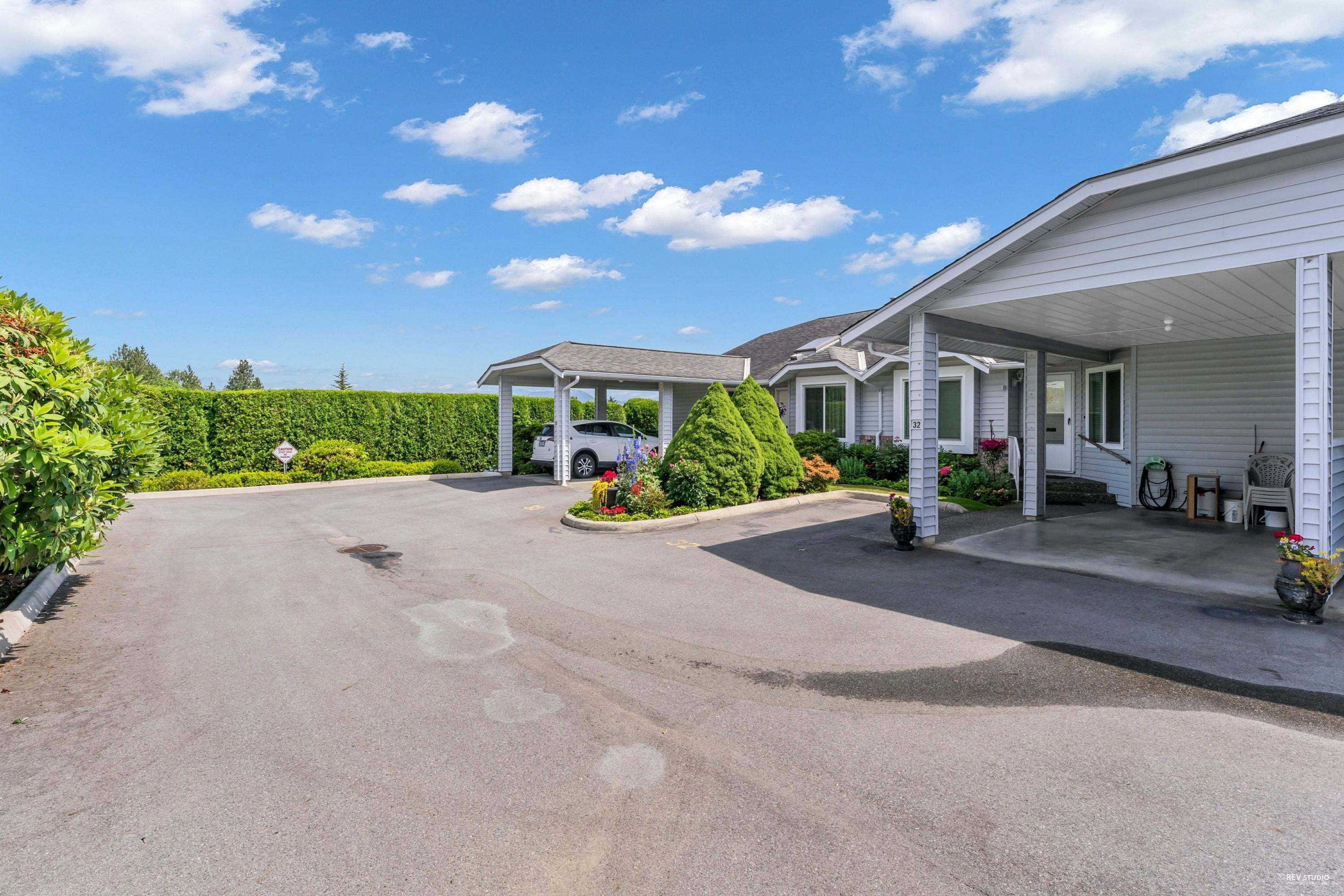 2989 Trafalgar Street, Abbotsford - Exteriors - Full Complex View - Photo 1