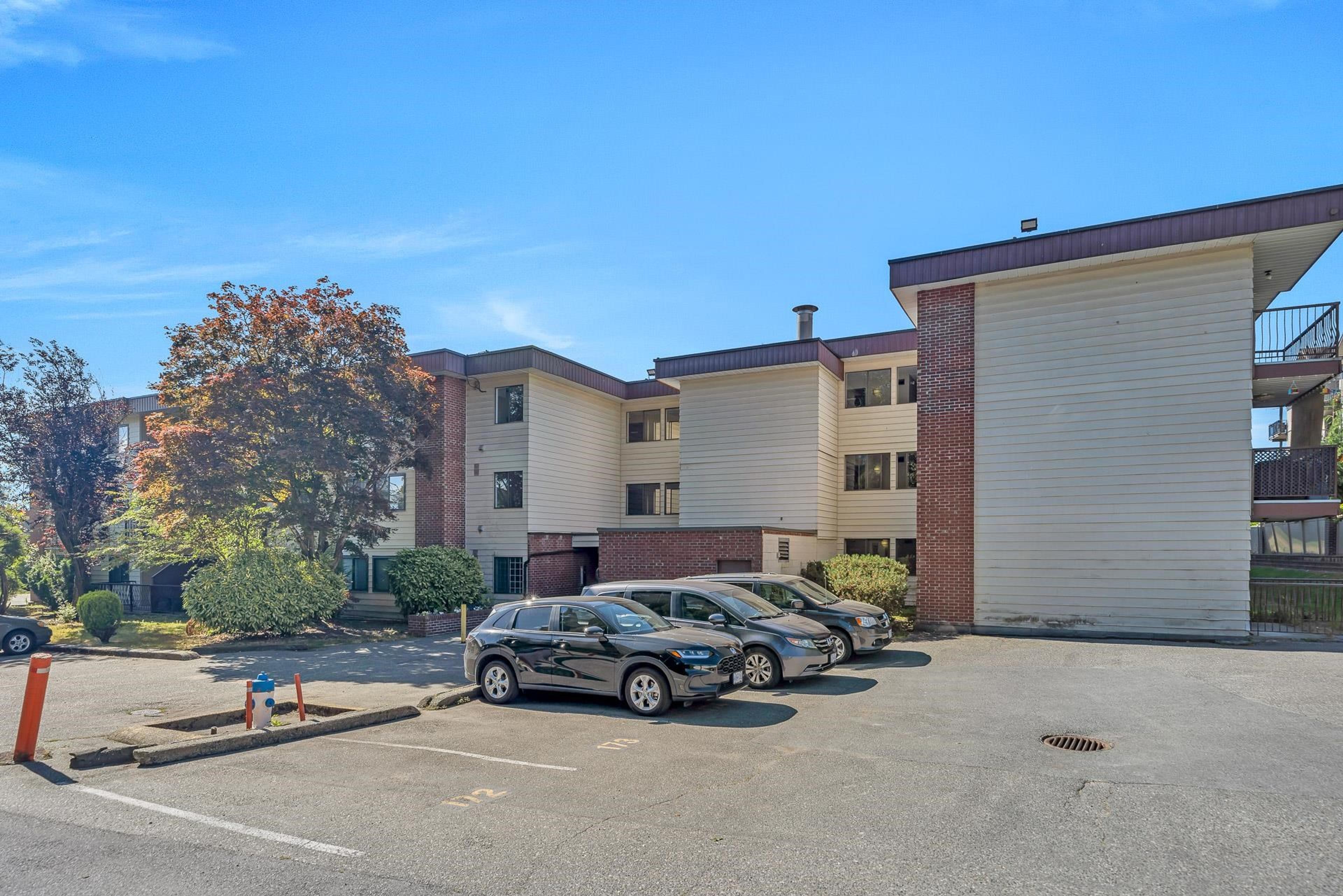 1909 Salton Road, Abbotsford - Exteriors - Photo 2
