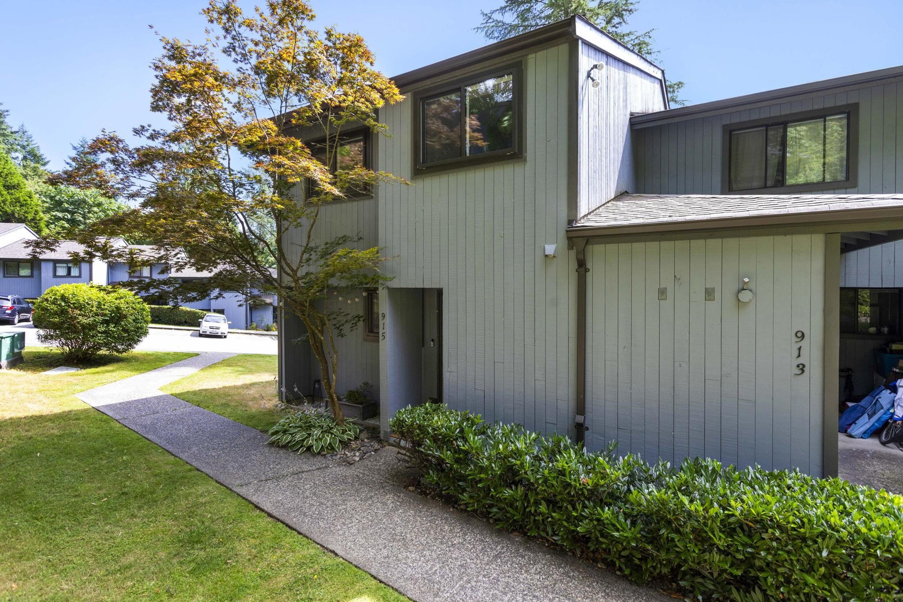 942 Blackstock Road, Port Moody - Exteriors - Photo 3