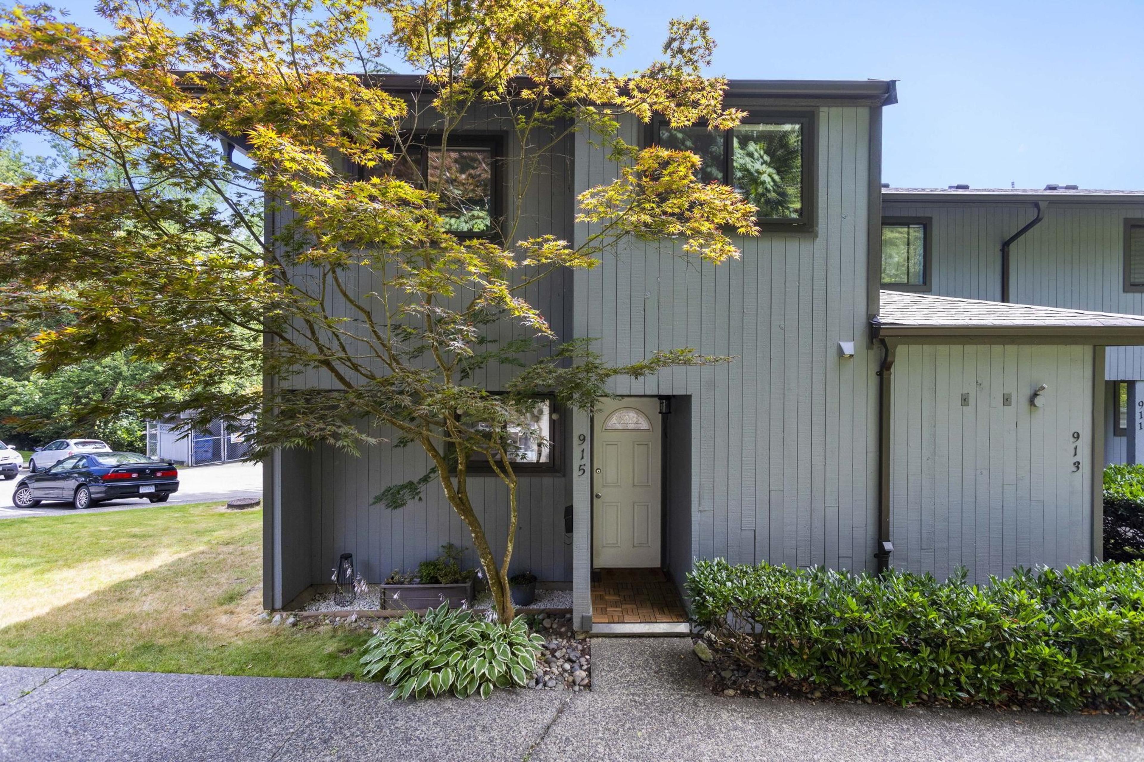 942 Blackstock Road, Port Moody - Exteriors - Photo 4