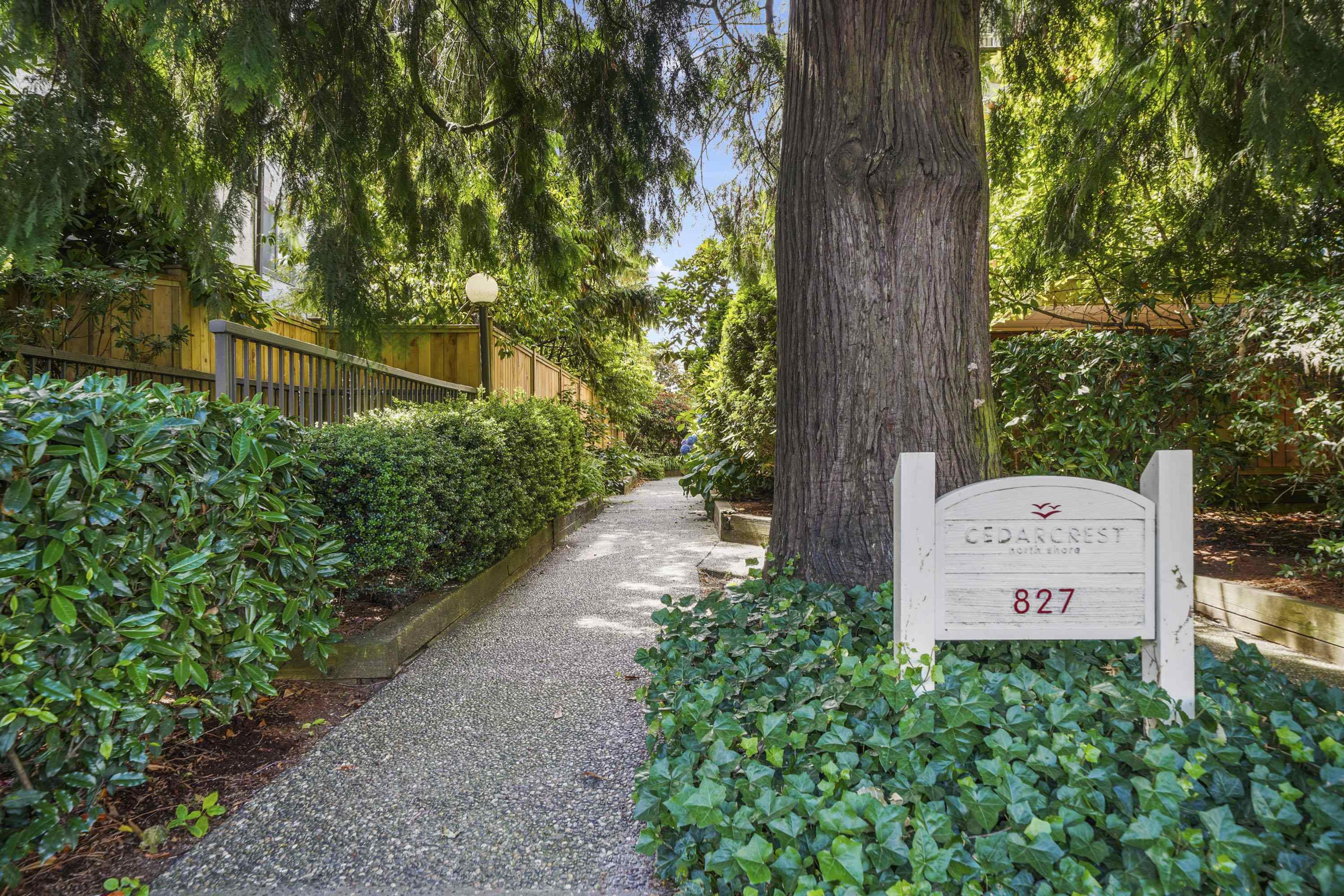 827 W 16 Street, North Vancouver - Exteriors - Photo 1