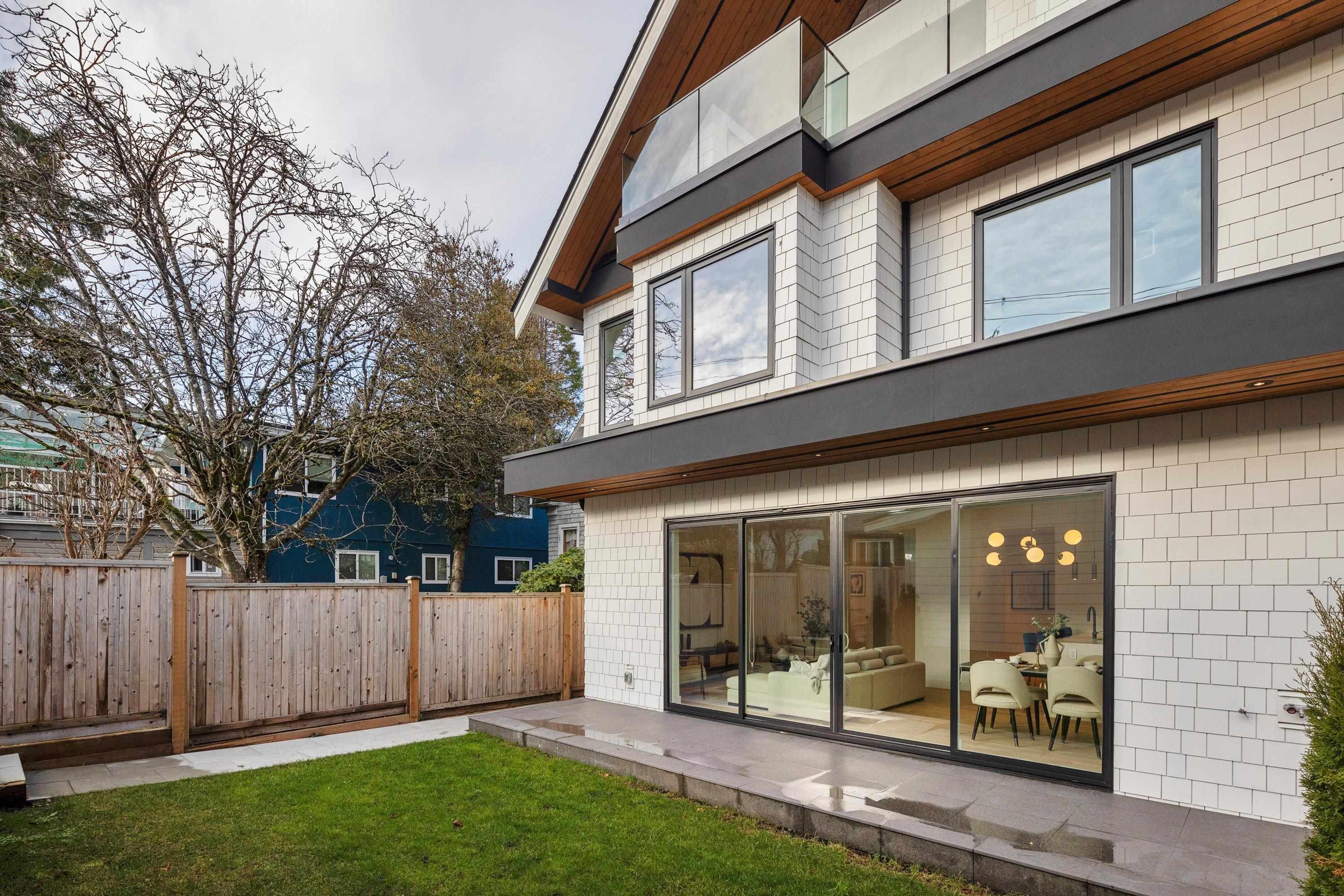 32 E 37th Avenue, Vancouver - Exteriors - Photo 1
