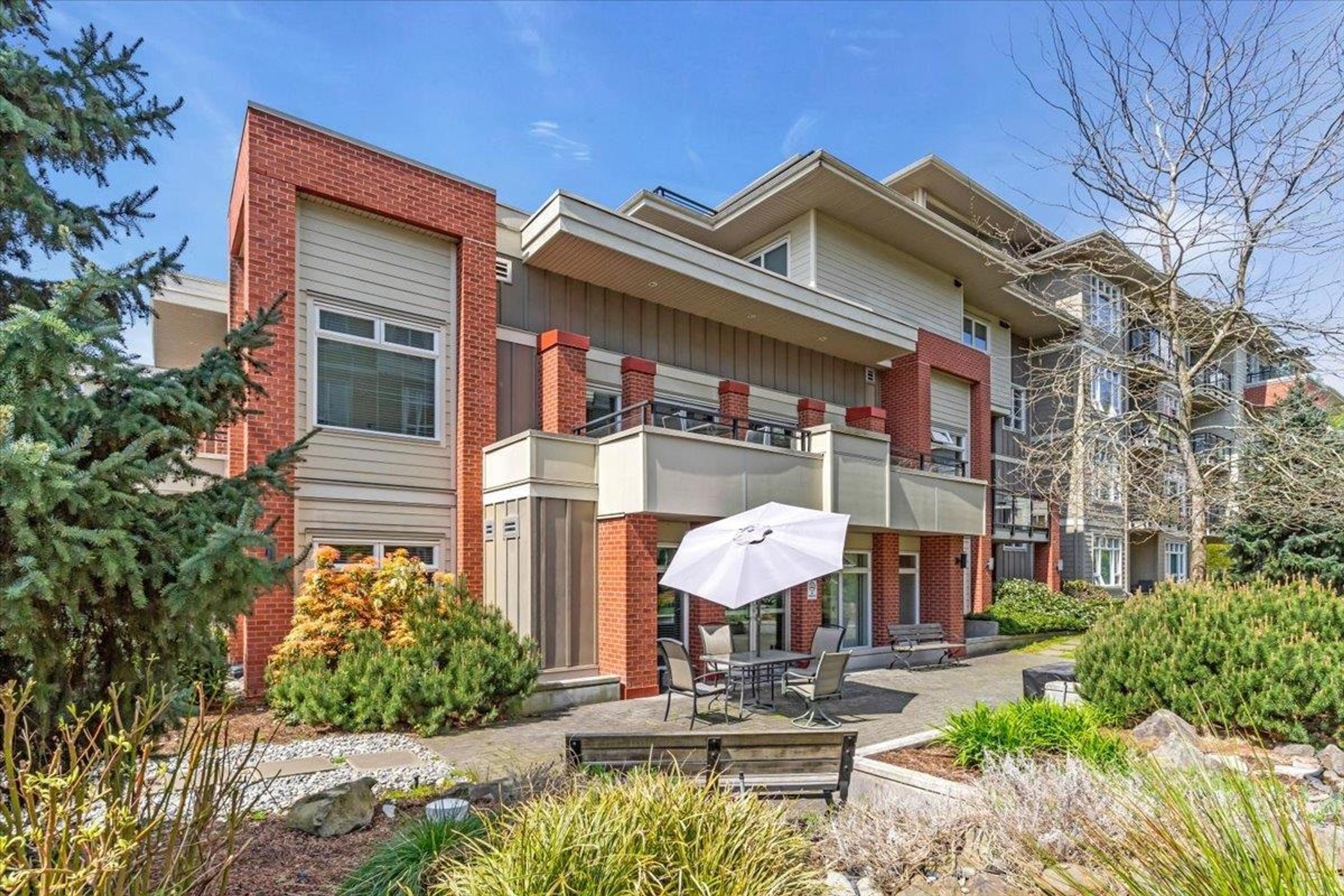 20211 66 Avenue, Langley - Exteriors - Photo 3