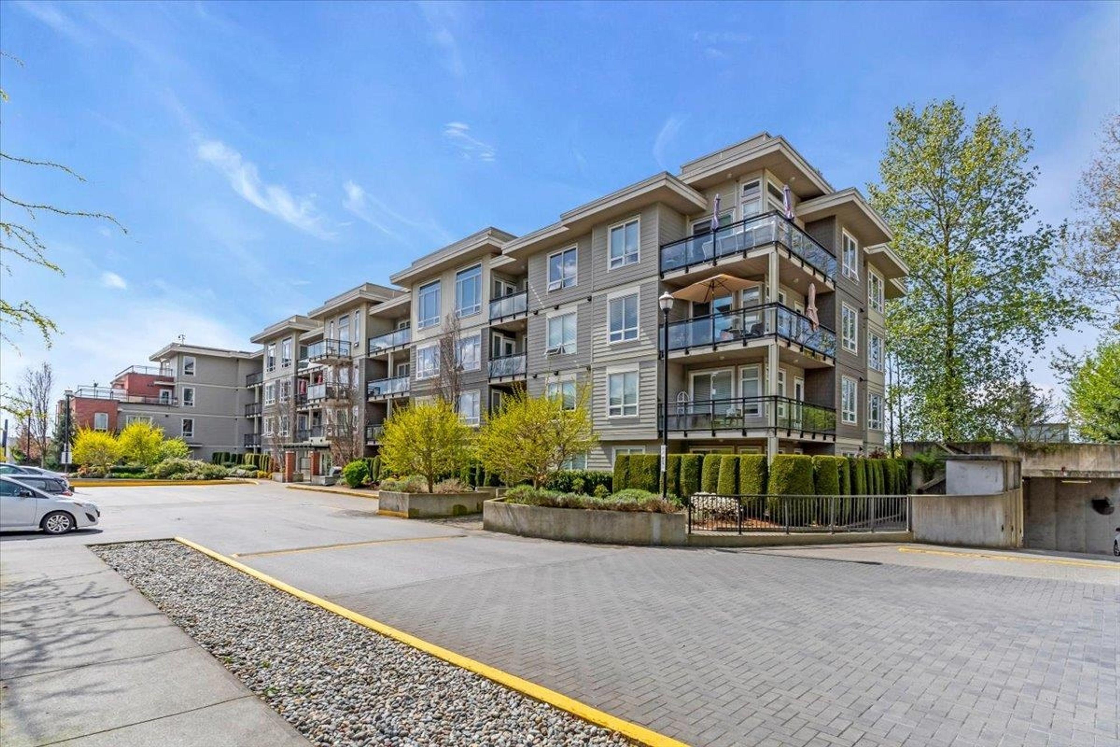 20211 66 Avenue, Langley - Exteriors - Full Complex View - Photo 6