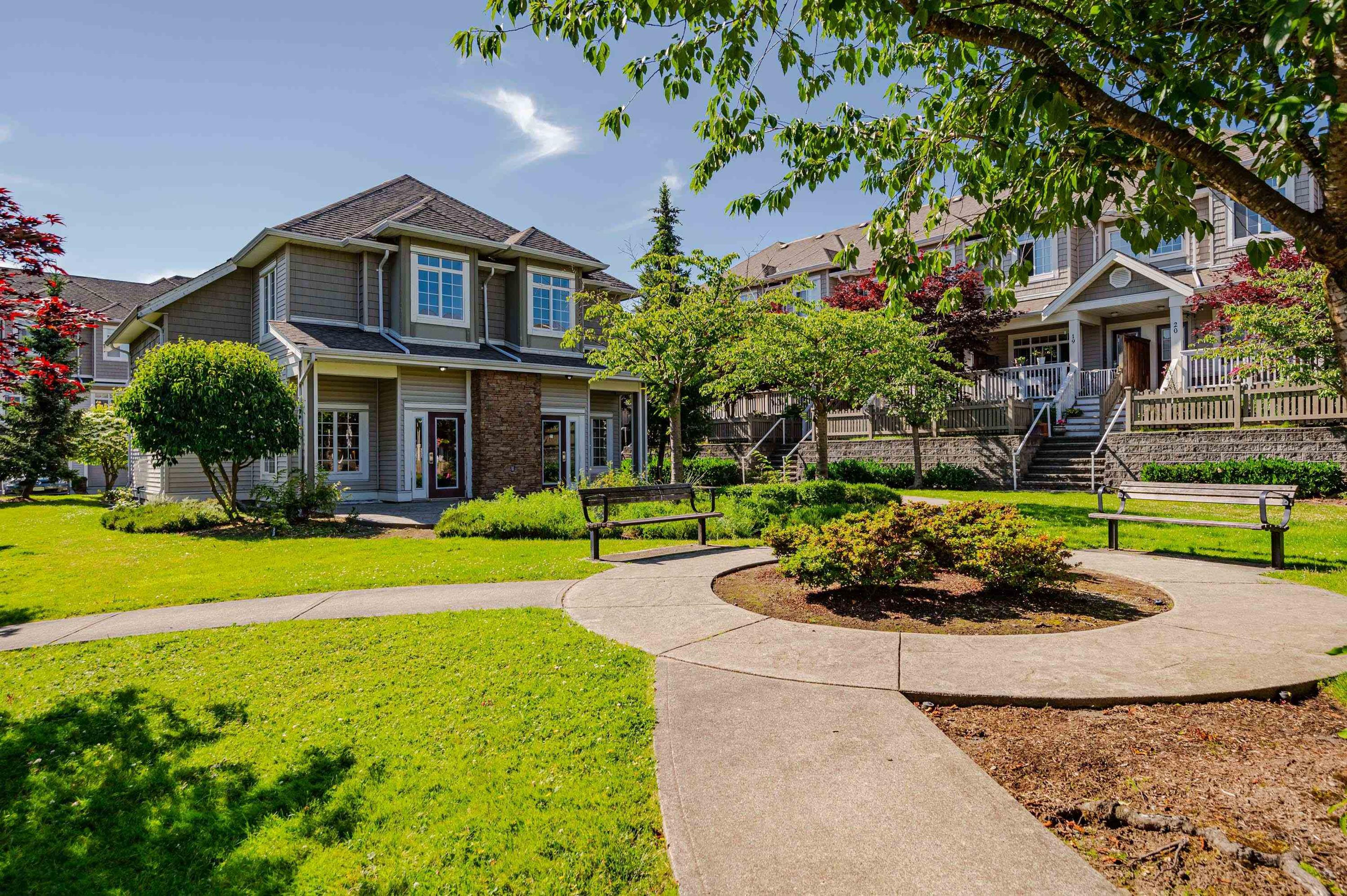 6852 193 Street, Surrey - Exteriors - Photo 4